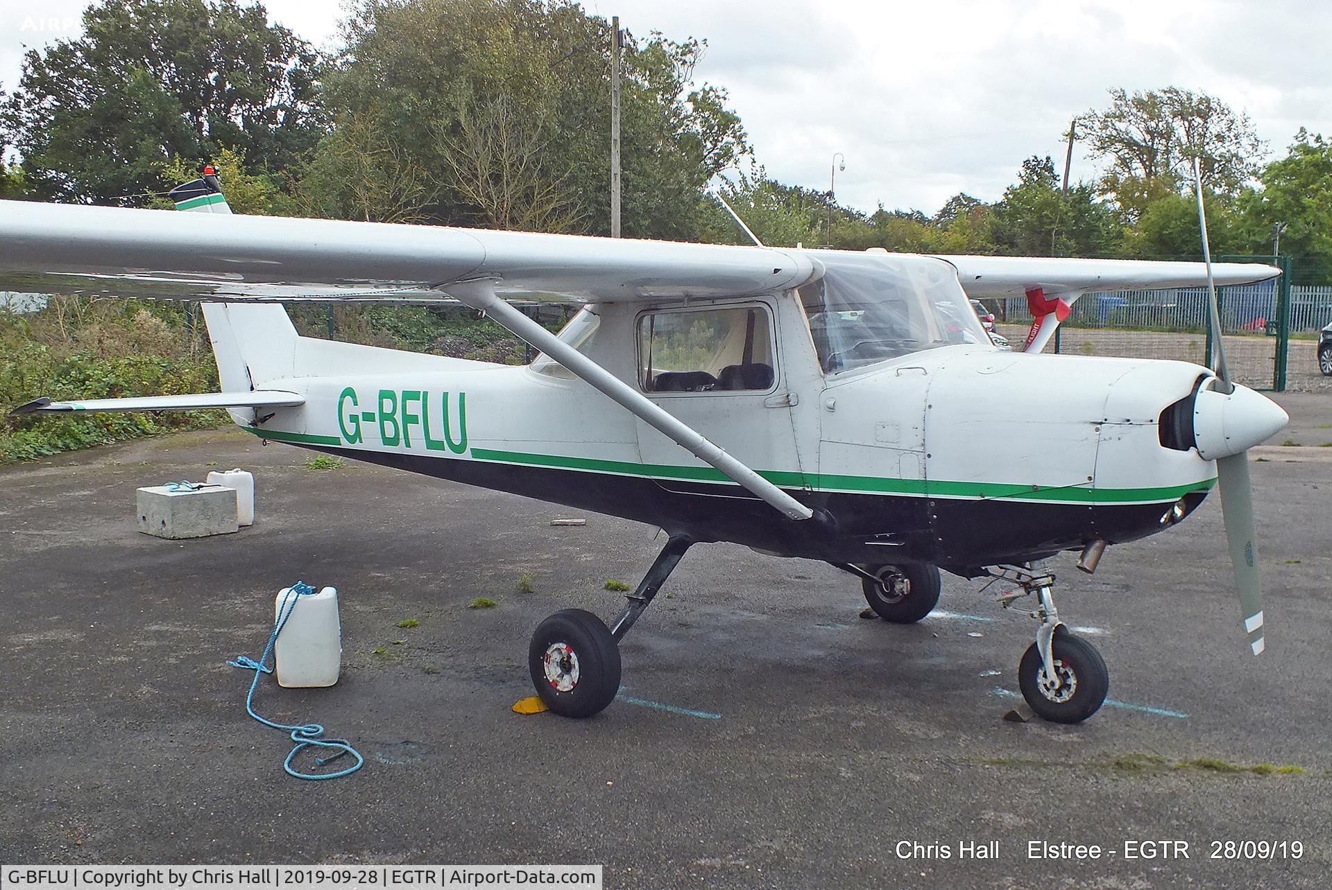 G-BFLU, 1978 Reims F152 C/N 1433, Elstree