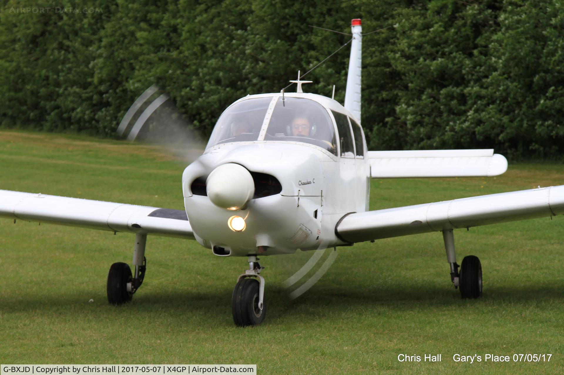 G-BXJD, 1967 Piper PA-28-180 Cherokee C/N 28-4215, on a private strip in Lincolnshire