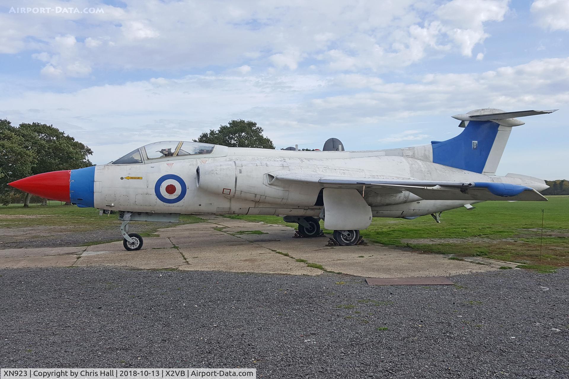XN923, 1962 Blackburn Buccaneer S.1 C/N B3-03-61, Gatwick Aviation Museum