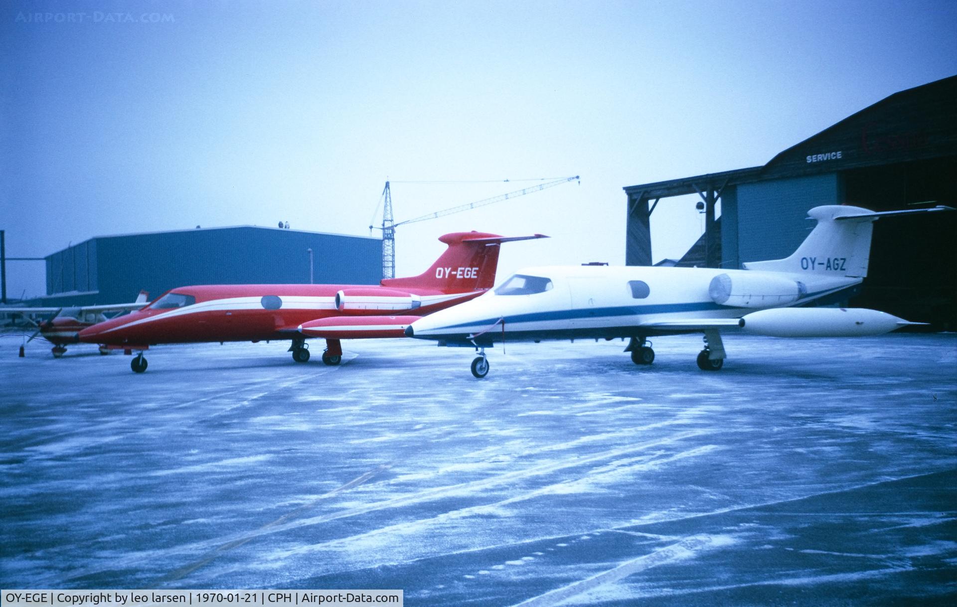 OY-EGE, 1966 Learjet 24 C/N 24-124, Copenhagen 21.1.1970