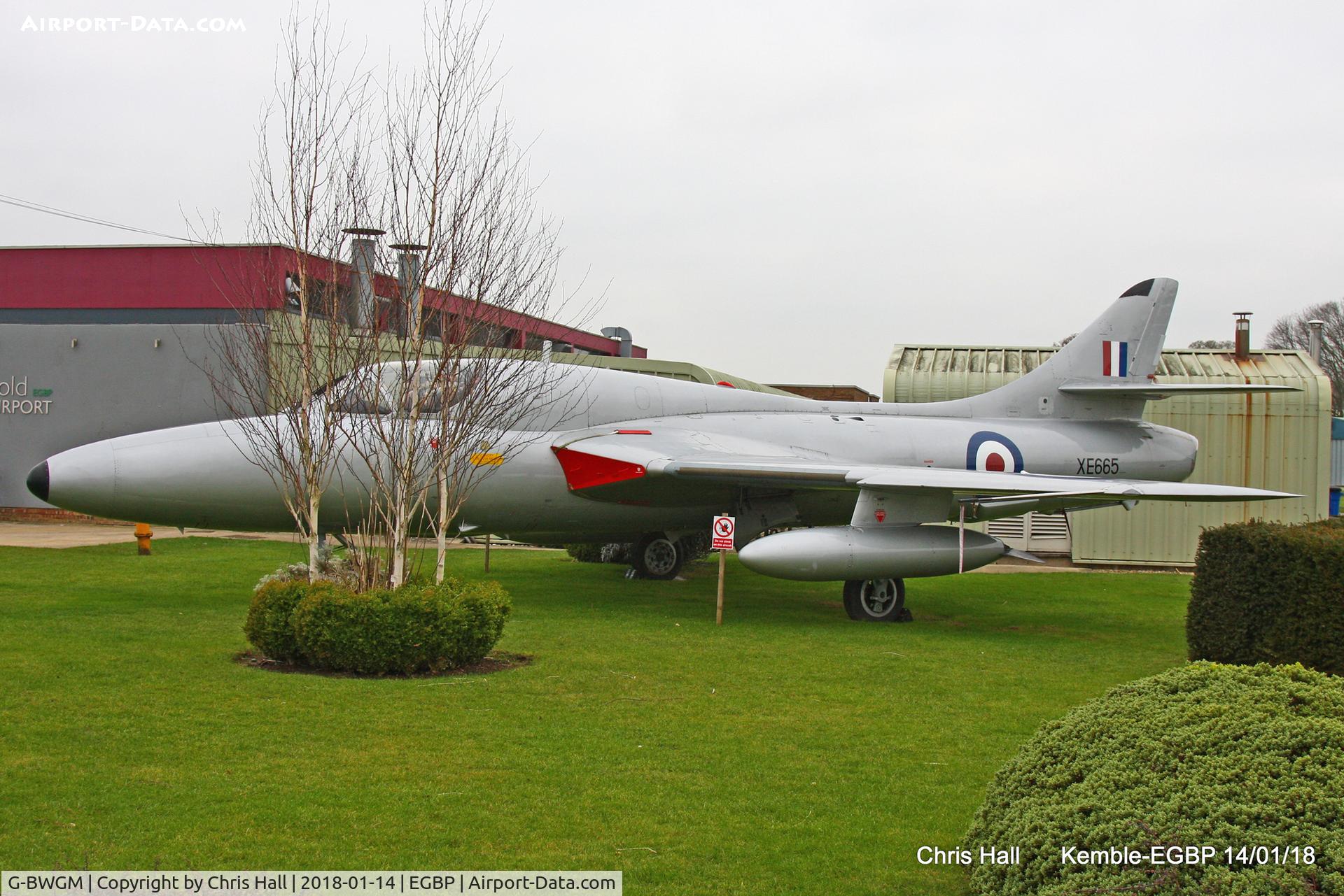 G-BWGM, 1955 Hawker Hunter T.8C C/N HABL-003008, Kemble