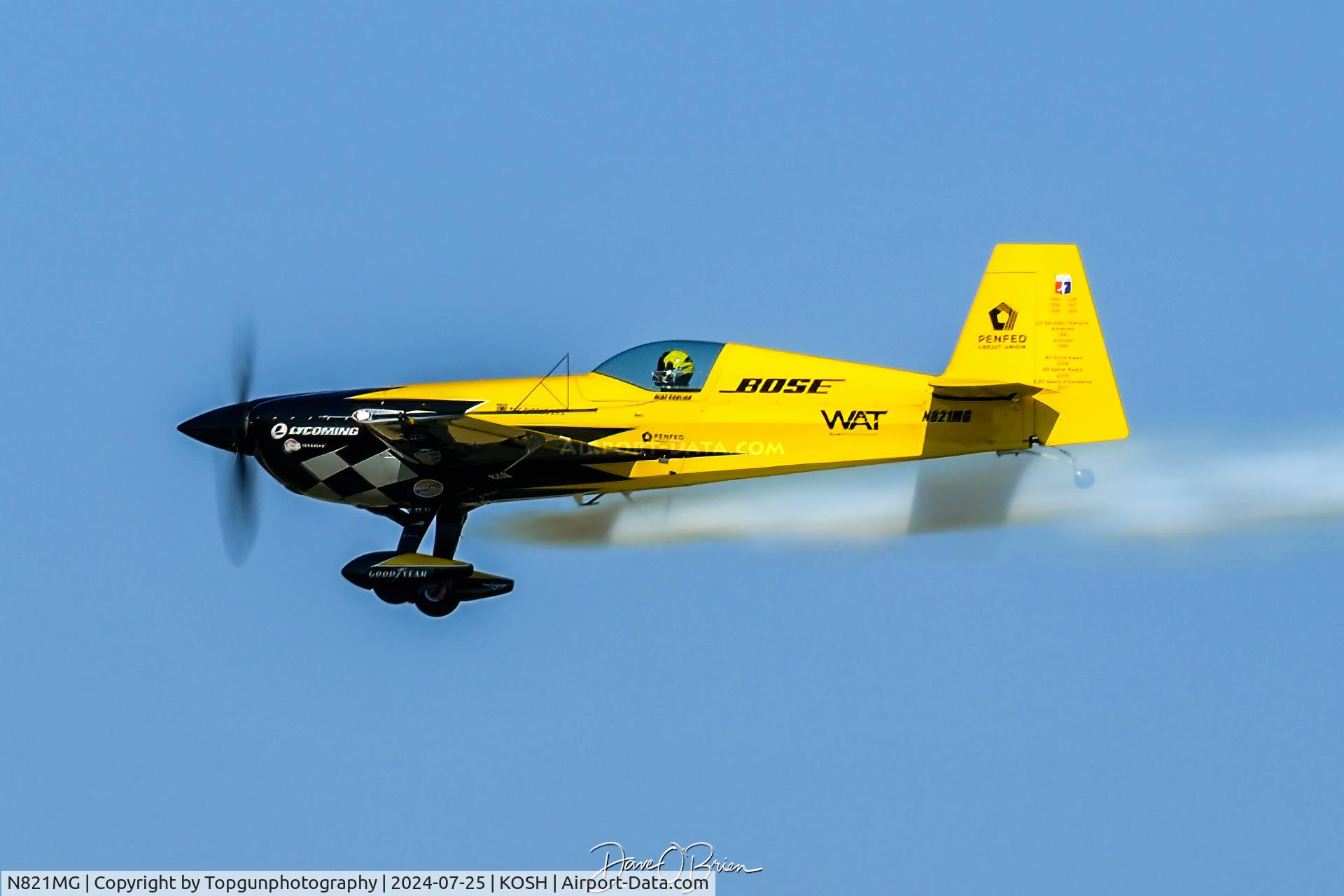 N821MG, 2009 Extra EA-300SC C/N SC010, OSHKOSH 24