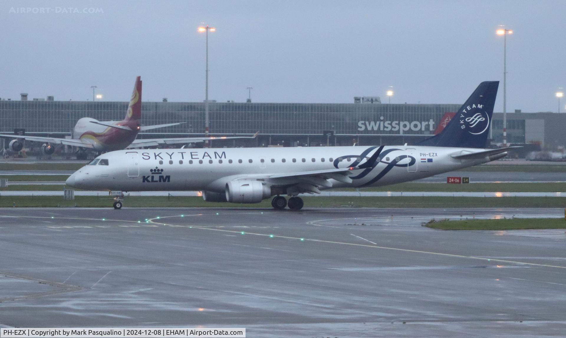 PH-EZX, 2012 Embraer 190LR (ERJ-190-100LR) C/N 19000545, ERJ-190-100LR