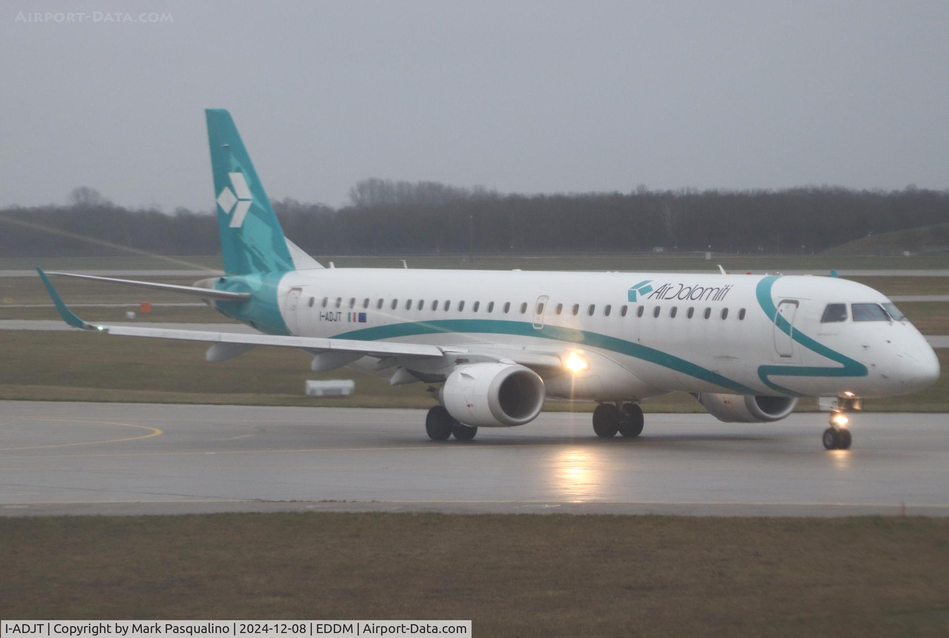 I-ADJT, 2013 Embraer 195LR (ERJ-190-200LR) C/N 19000606, ERJ-190-200LR