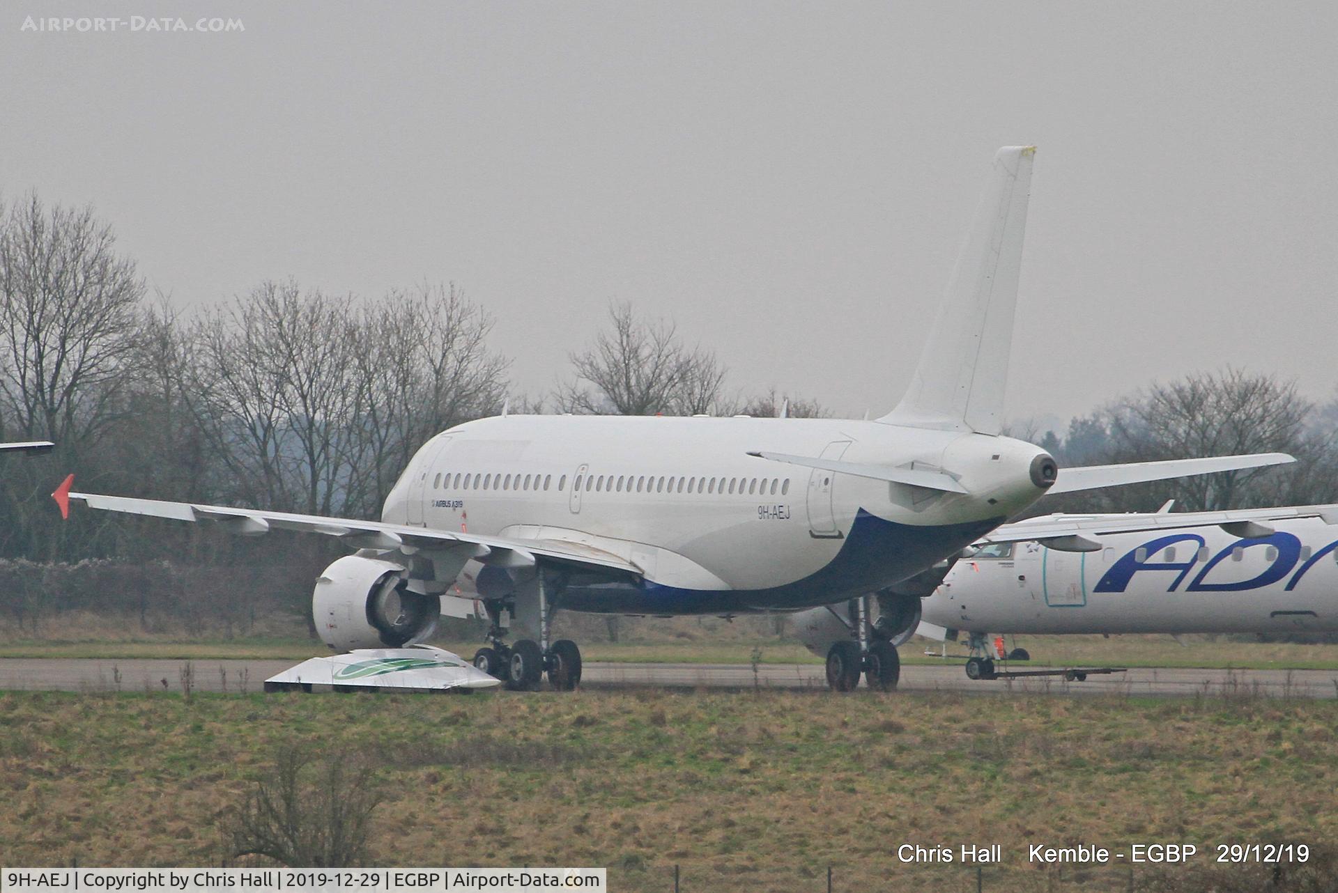 9H-AEJ, 2004 Airbus A319-112 C/N 2186, Kemble