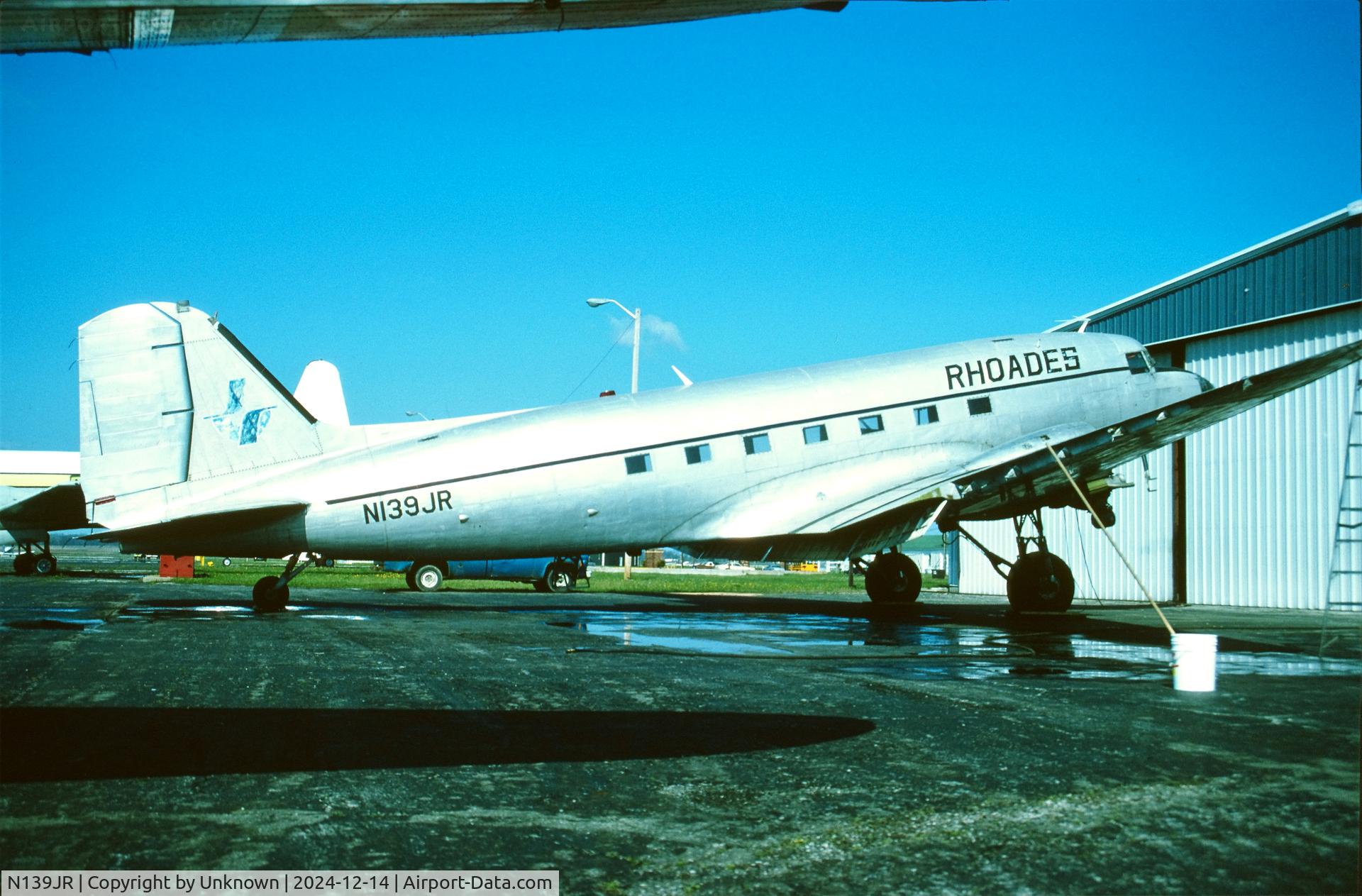N139JR, 1943 Douglas DC3C C/N 20550, Unknown