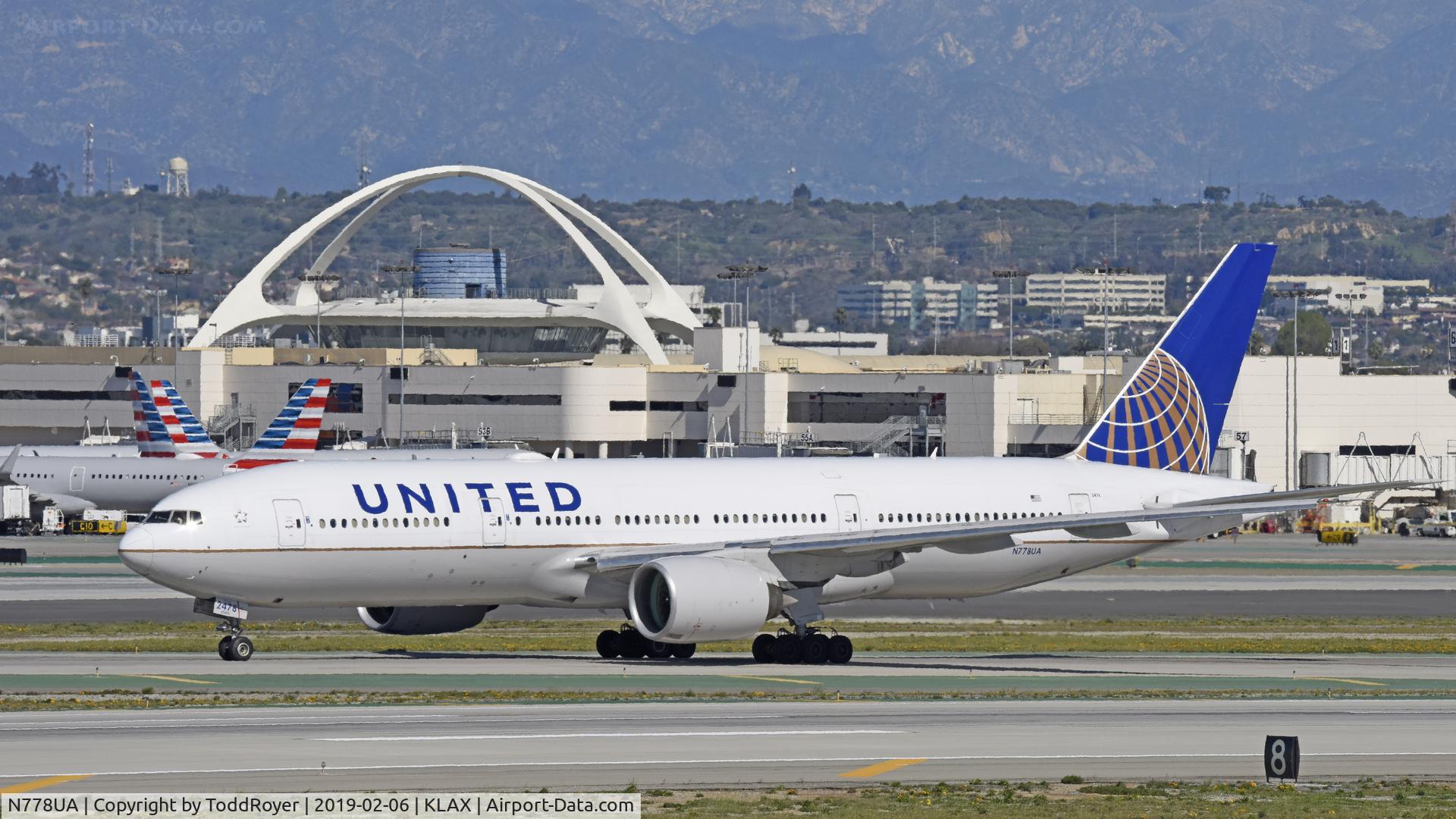 N778UA, 1996 Boeing 777-222 C/N 26940, Arrived at LAX on 25L