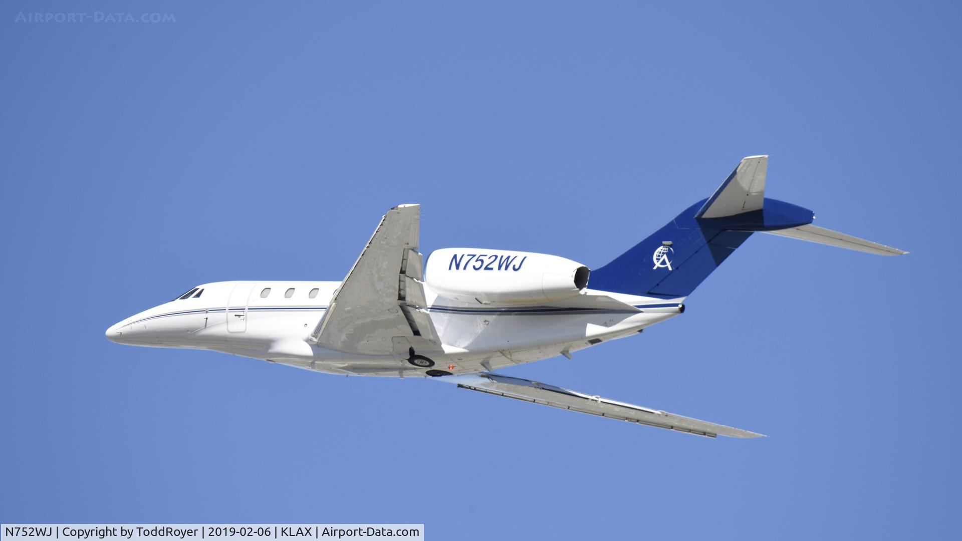 N752WJ, 1997 Cessna 750 Citation X Citation X C/N 750-0034, Departing LAX on 25R