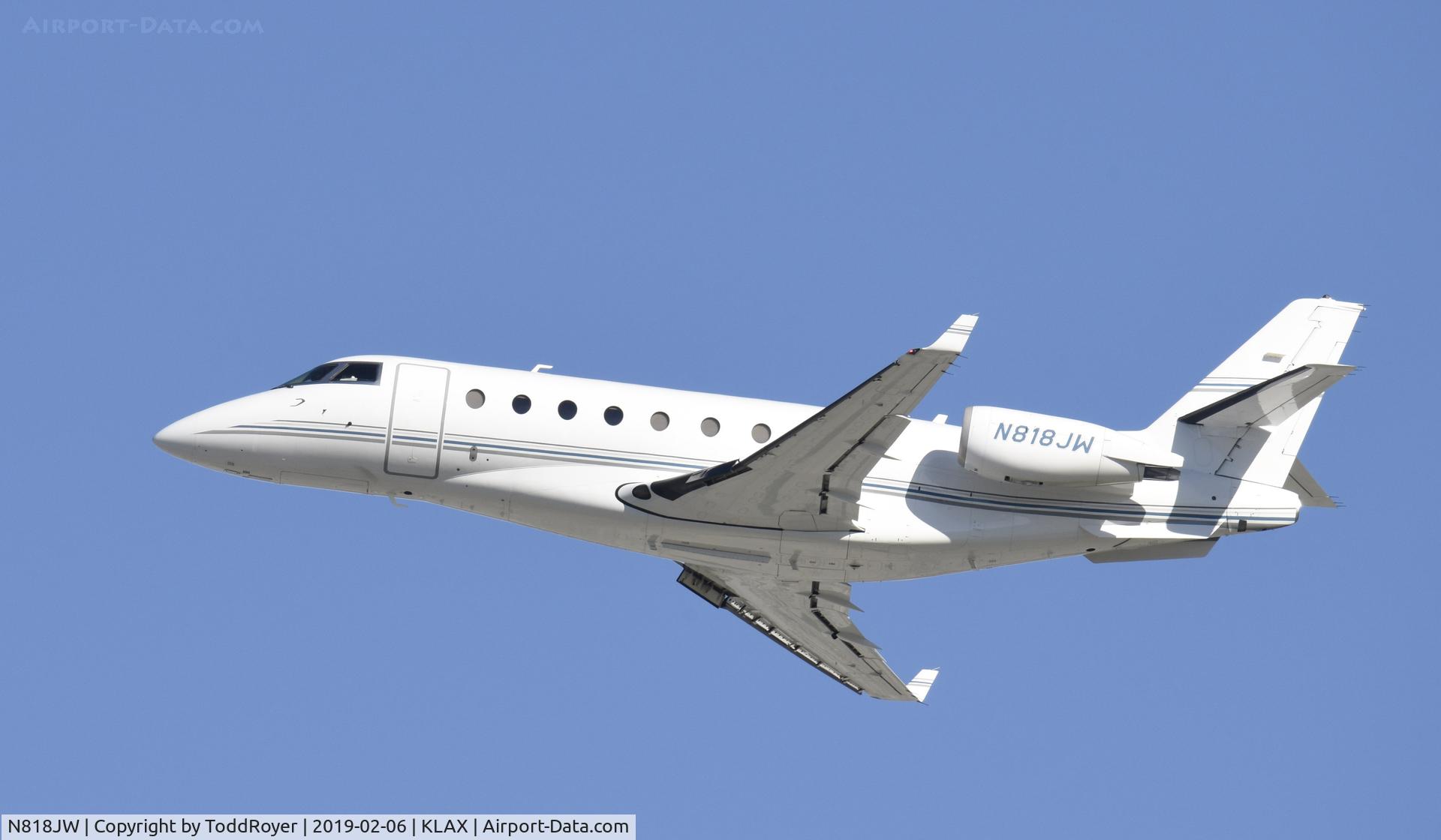 N818JW, 2005 Israel Aircraft Industries Gulfstream 200 C/N 121, Departing LAX on 25R