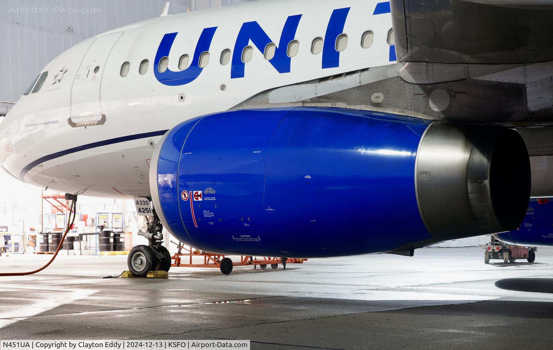 N451UA, 1998 Airbus A320-232 C/N 865, SFO 2024