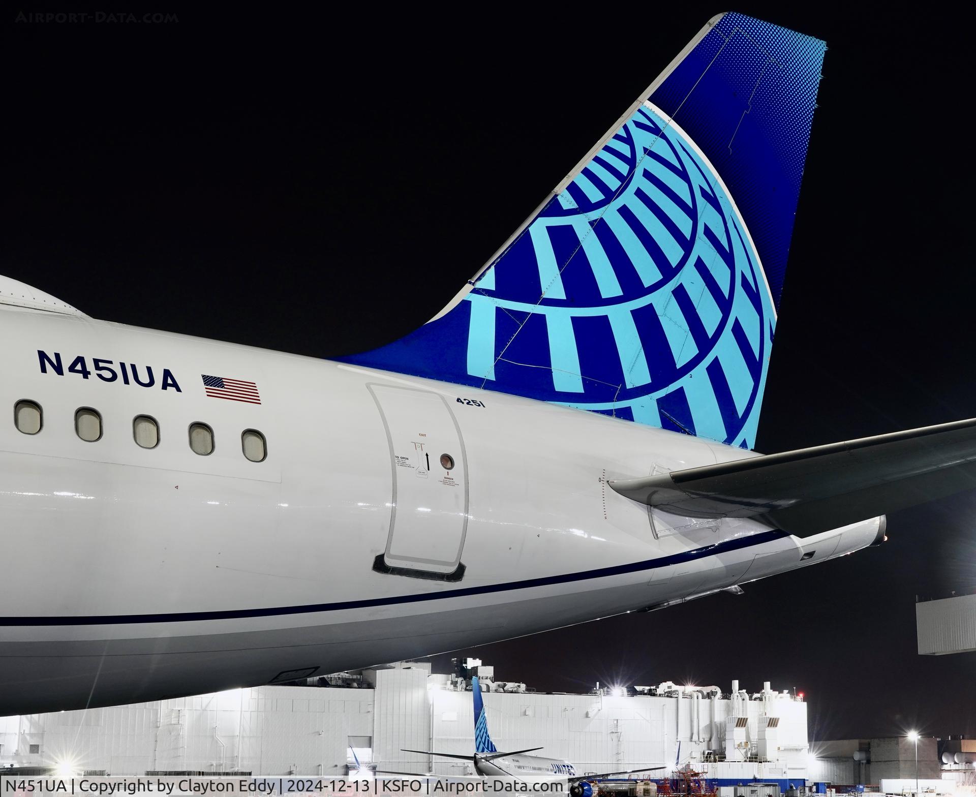 N451UA, 1998 Airbus A320-232 C/N 865, SFO 2024