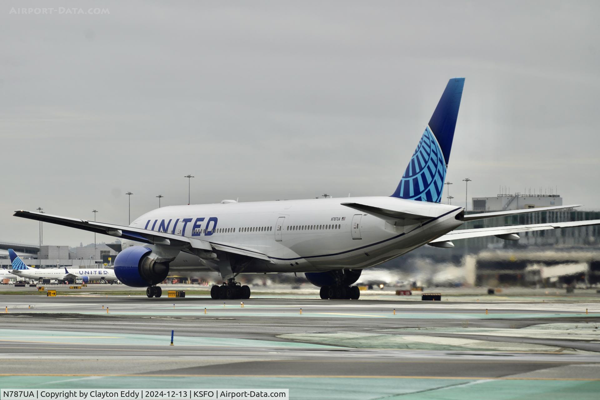 N787UA, 1997 Boeing 777-222 C/N 26939, SFO 2024