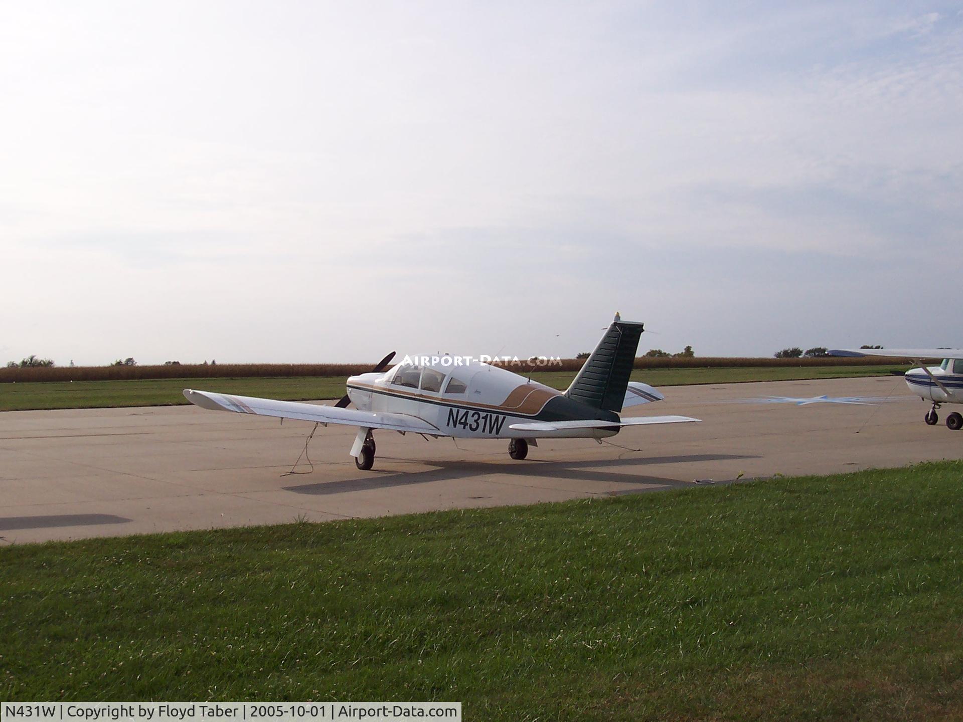 N431W, 1969 Piper PA-28R-200 C/N 28R-35277, On the ramp