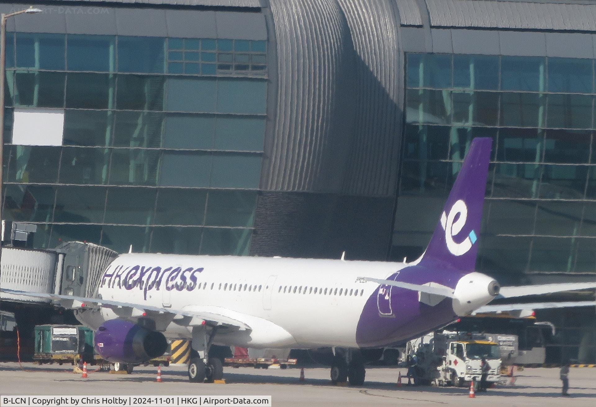 B-LCN, 2017 Airbus A320-271N C/N 7512, On stand at HK International