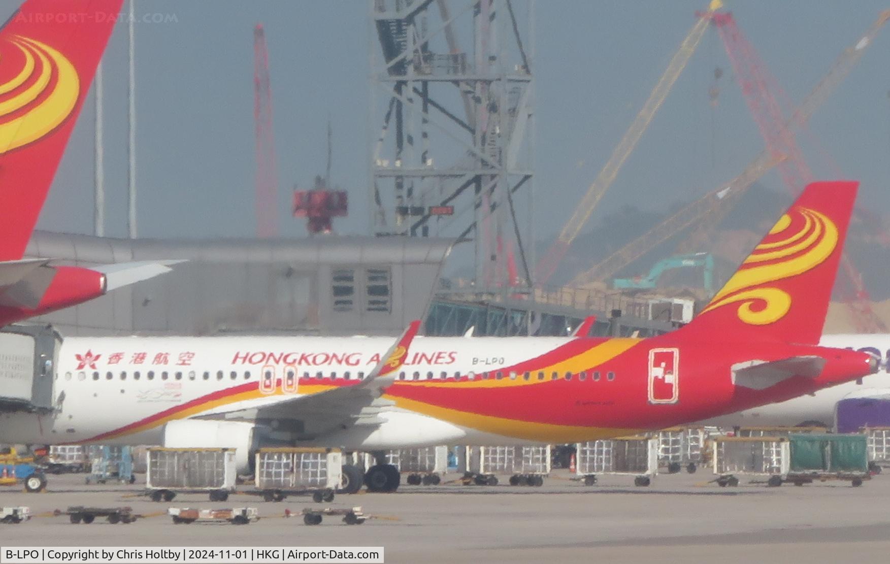 B-LPO, 2015 Airbus A320-214 C/N 6776, On stand at Hong Kong International