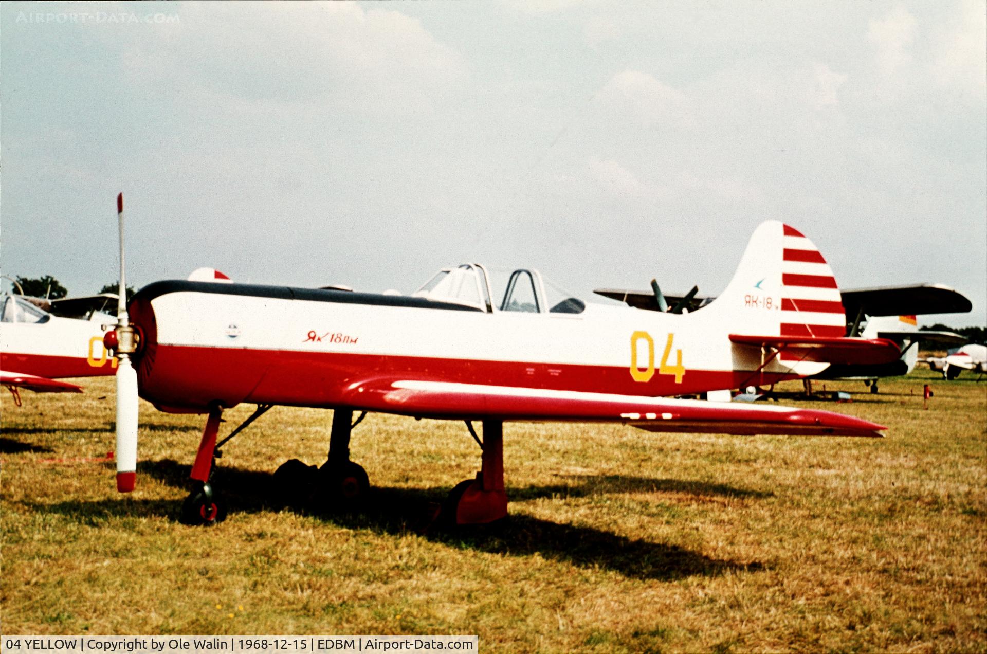 04 YELLOW, Yakovlev YAK-18PM C/N 1309, Magdeburg 1968