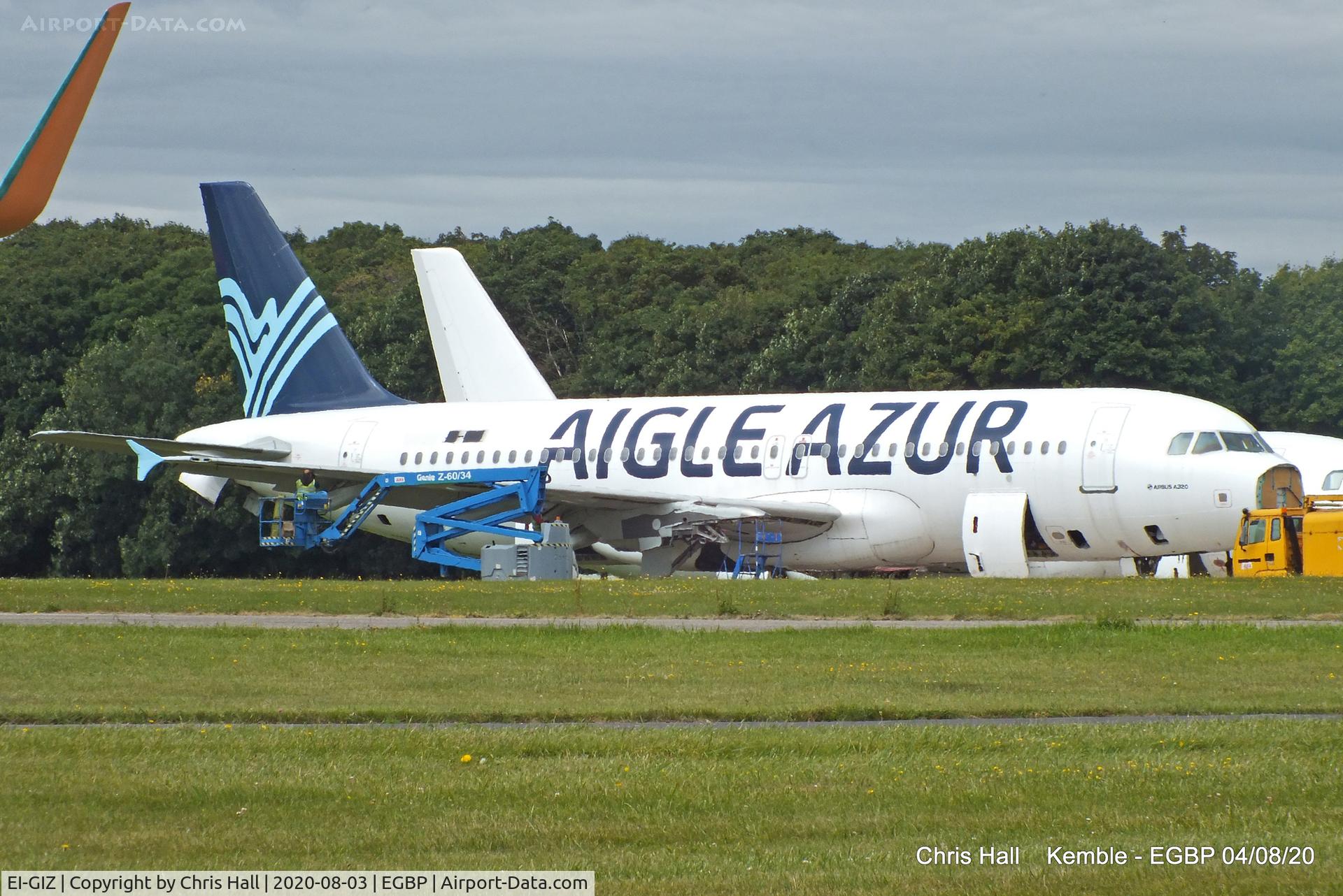 EI-GIZ, 2004 Airbus A320-214 C/N 2180, Kemble