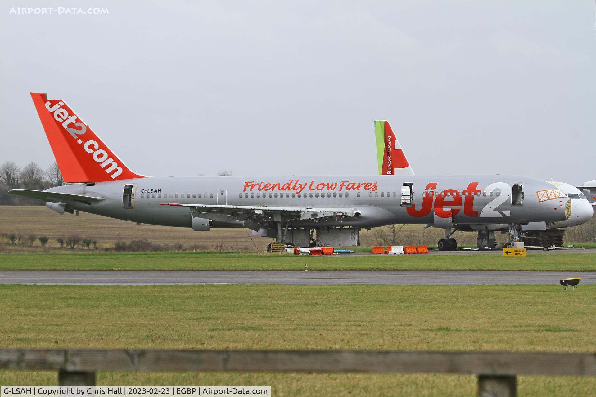 G-LSAH, 1987 Boeing 757-21B C/N 24015, Kemble