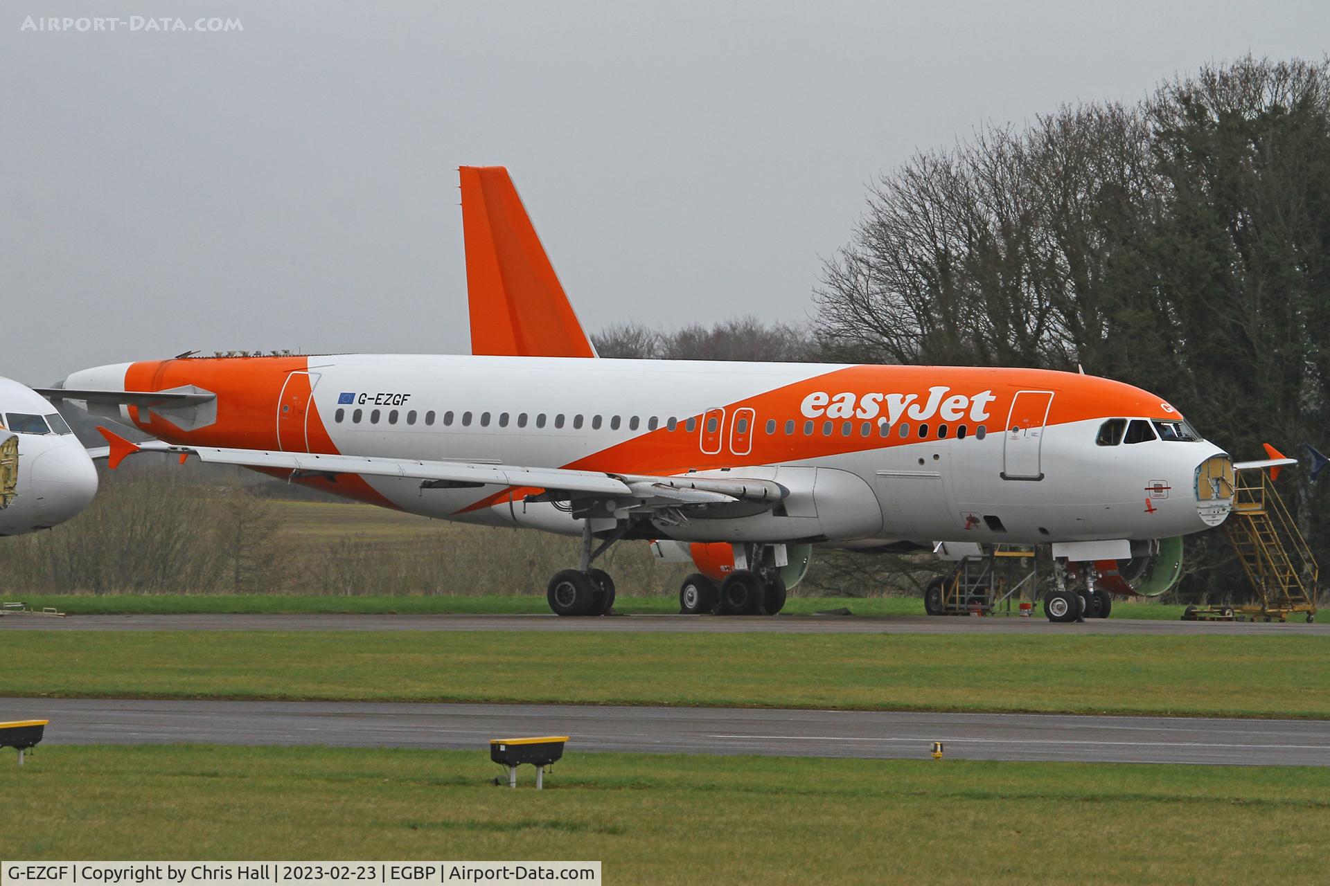 G-EZGF, 2011 Airbus A319-111 C/N 4635, Kemble