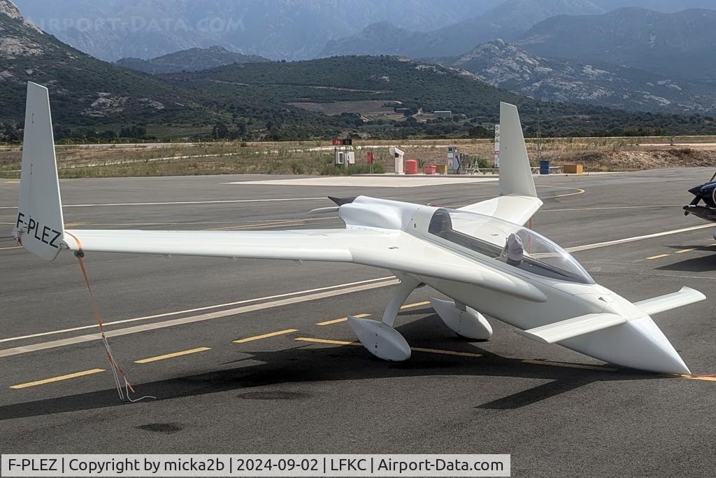 F-PLEZ, Rutan Long-EZ C/N 1580, Parked