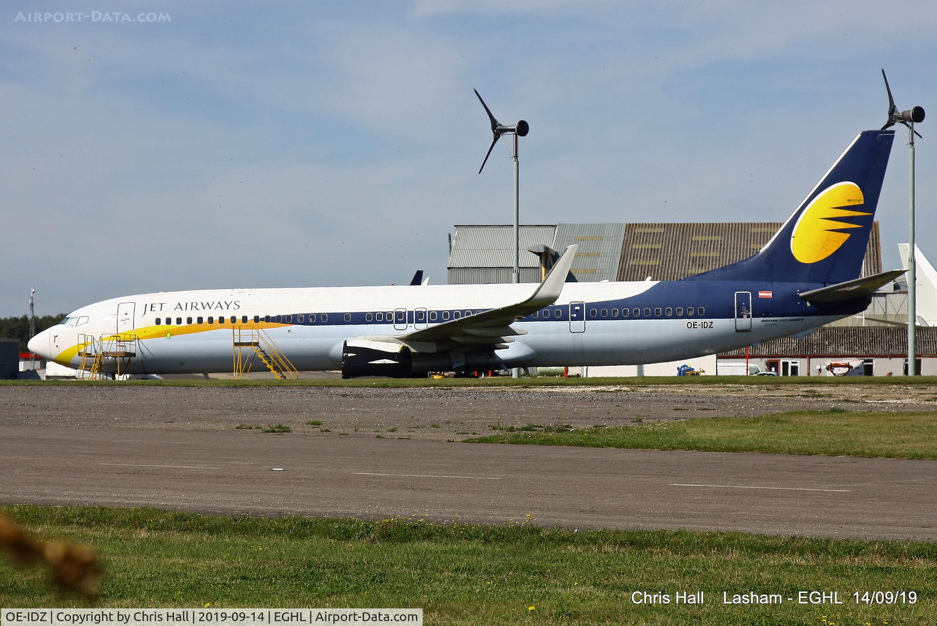 OE-IDZ, 2008 Boeing 737-96NER C/N 35227, Lasham