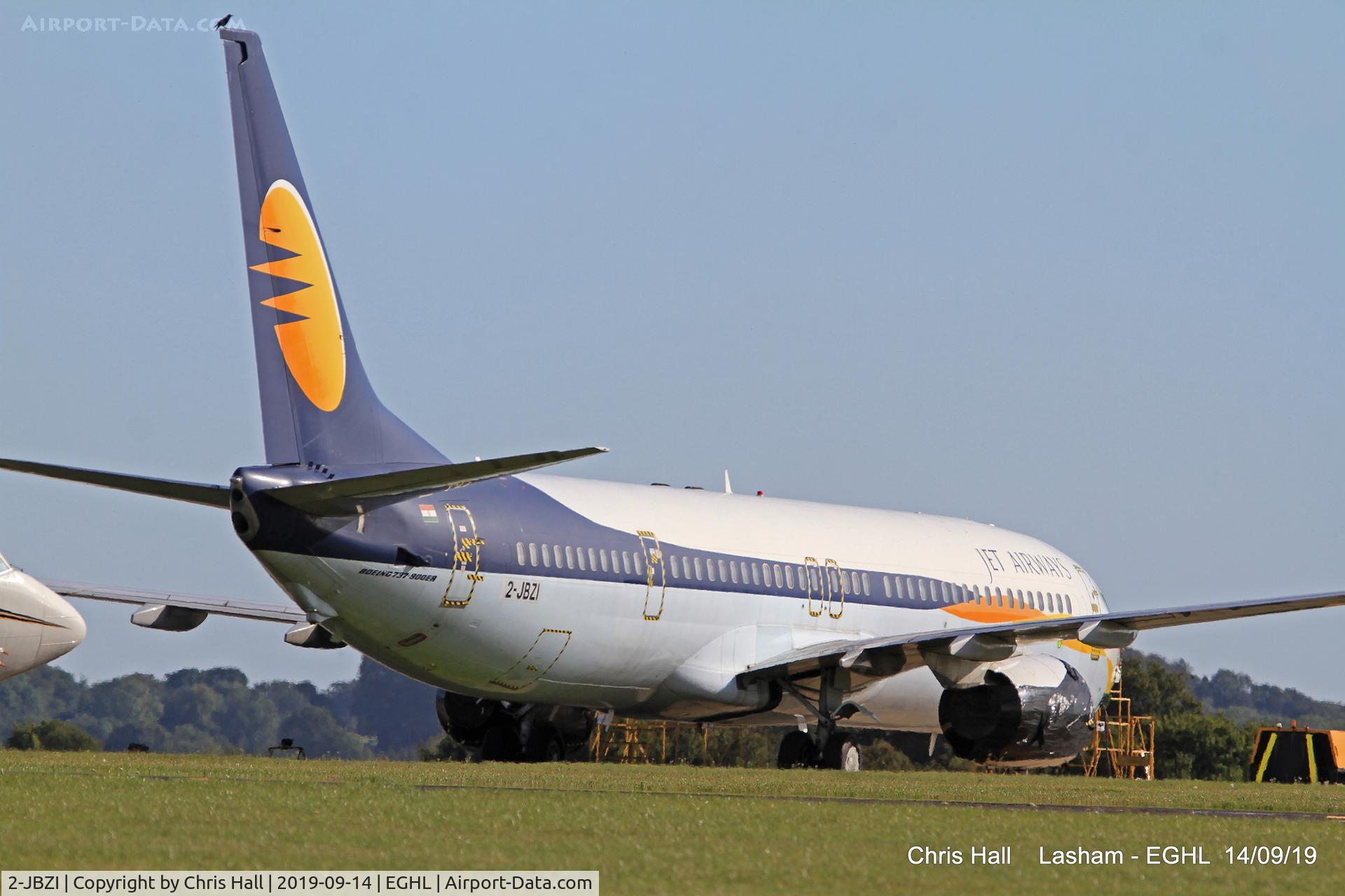 2-JBZI, 2008 Boeing 737-96NER C/N 36539, Lasham