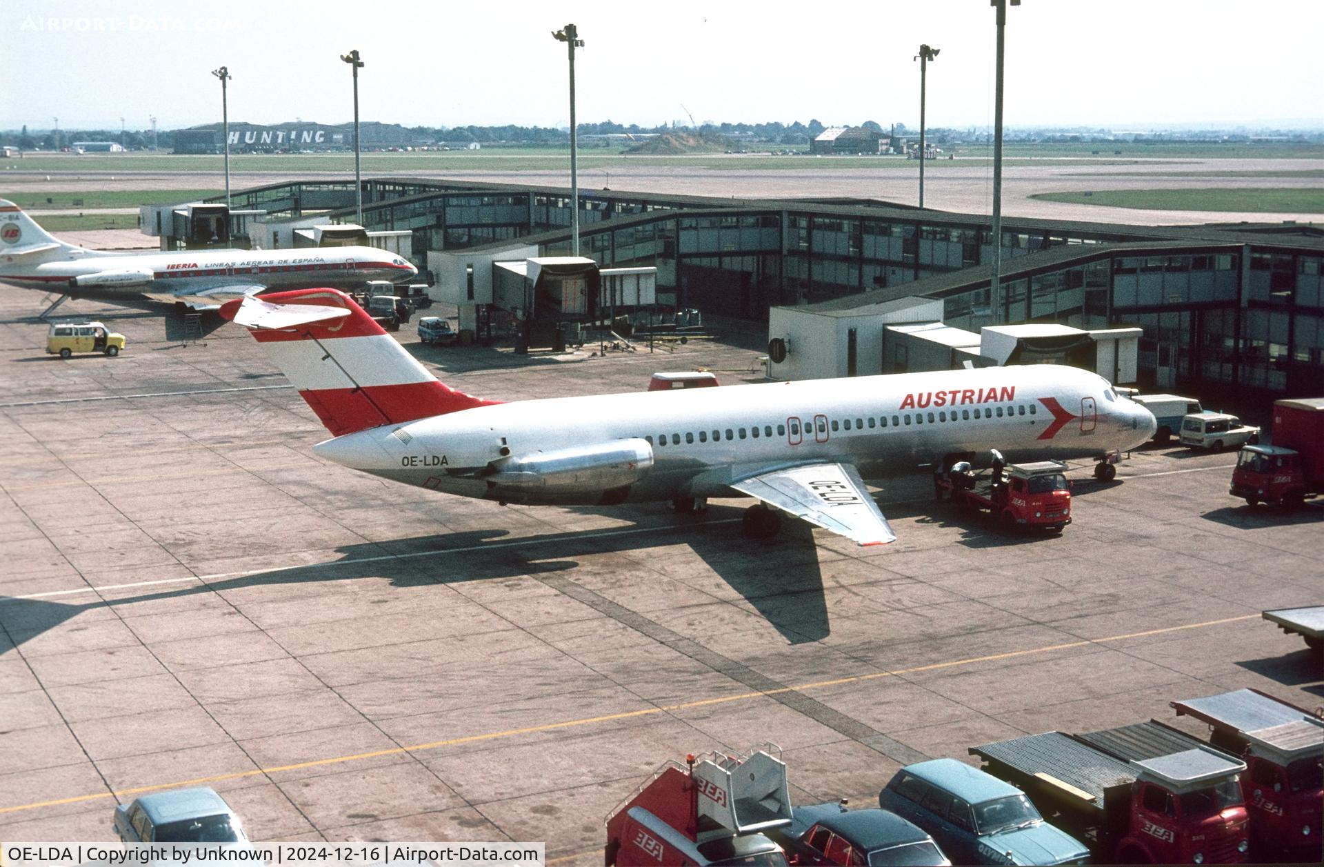 OE-LDA, 1971 Douglas DC-9-32 C/N 47521, London