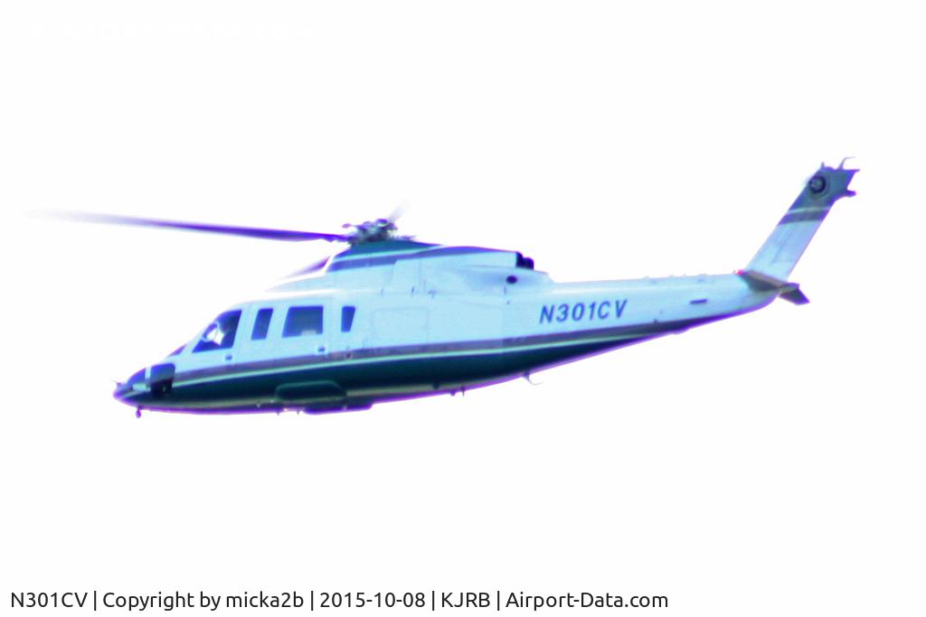 N301CV, 2007 Sikorsky S-76C C/N 760698, In flight