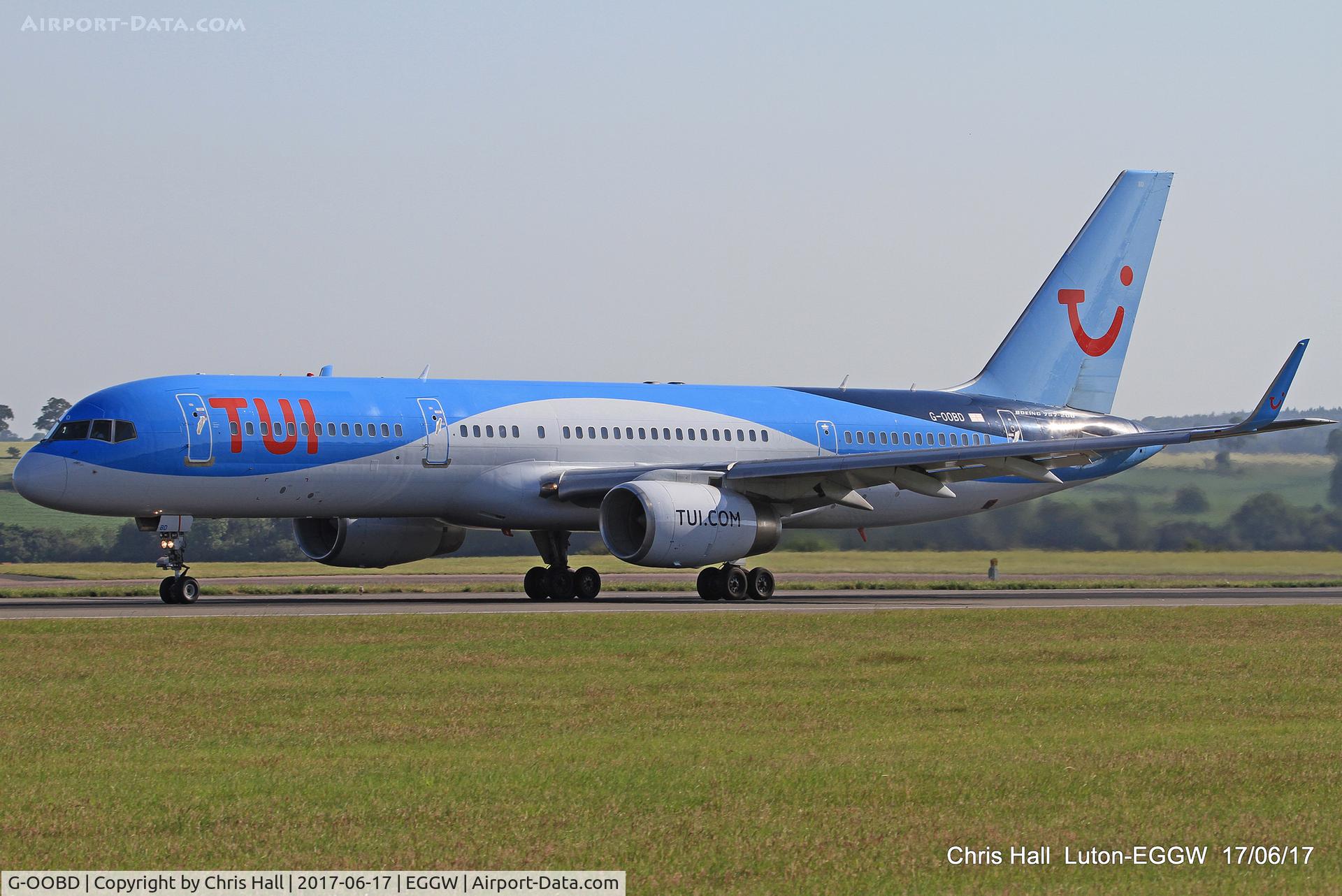 G-OOBD, 2003 Boeing 757-28A C/N 33099, Luton