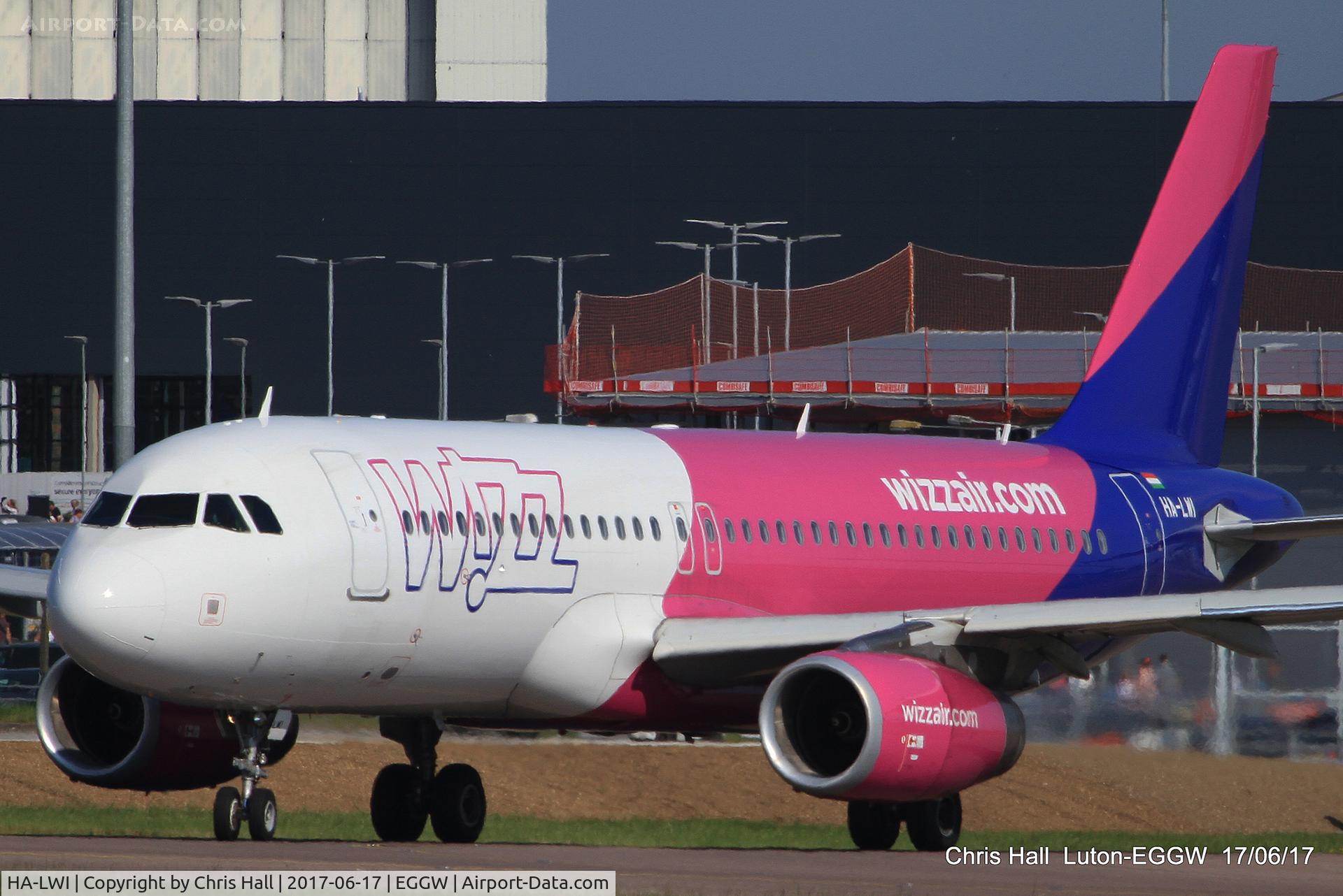 HA-LWI, 2011 Airbus A320-232 C/N 4628, Luton