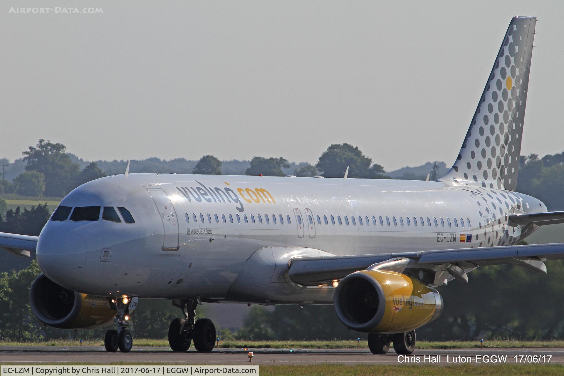 EC-LZM, 2013 Airbus A320-232 C/N 5877, Luton