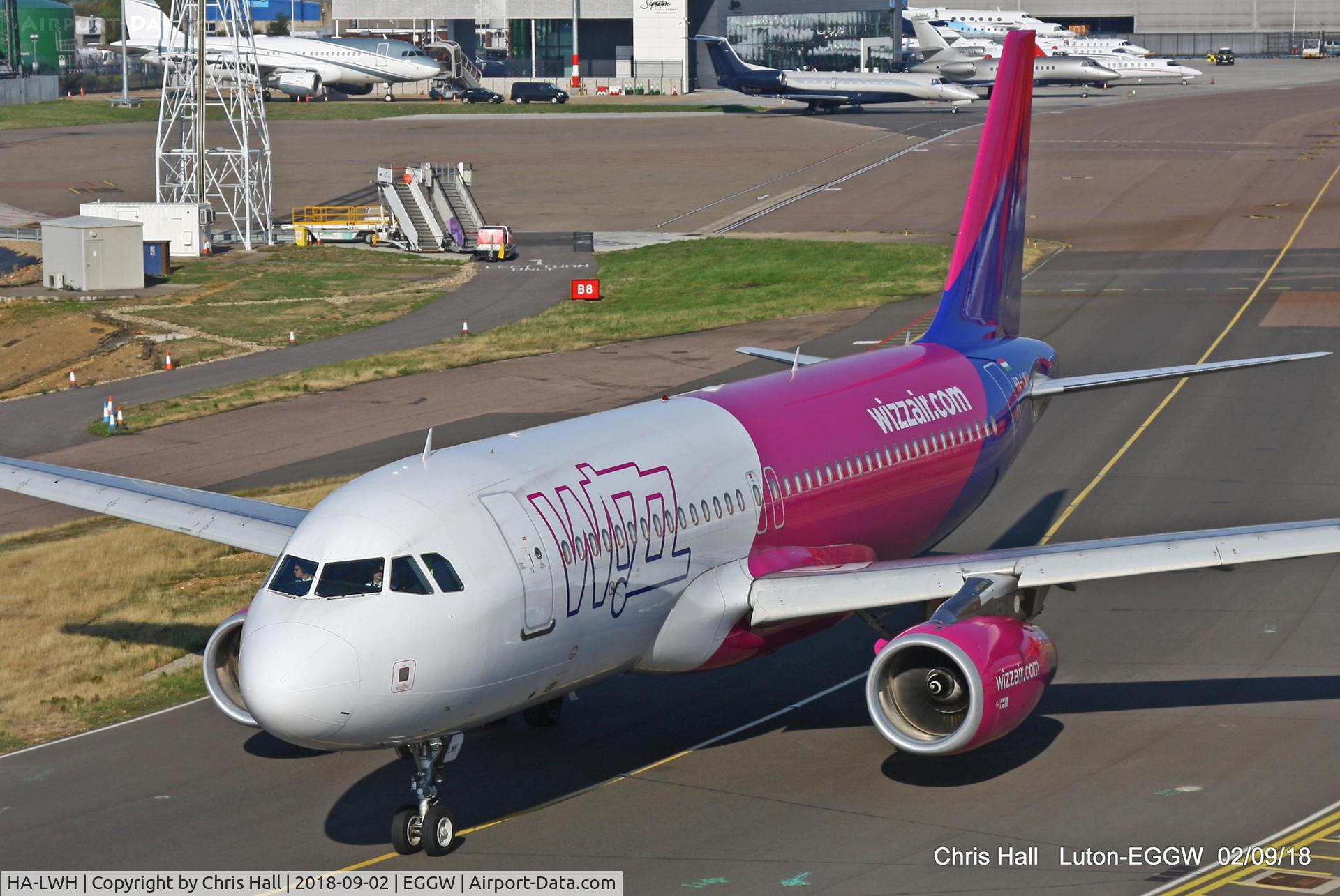 HA-LWH, 2011 Airbus A320-232 C/N 4621, Luton