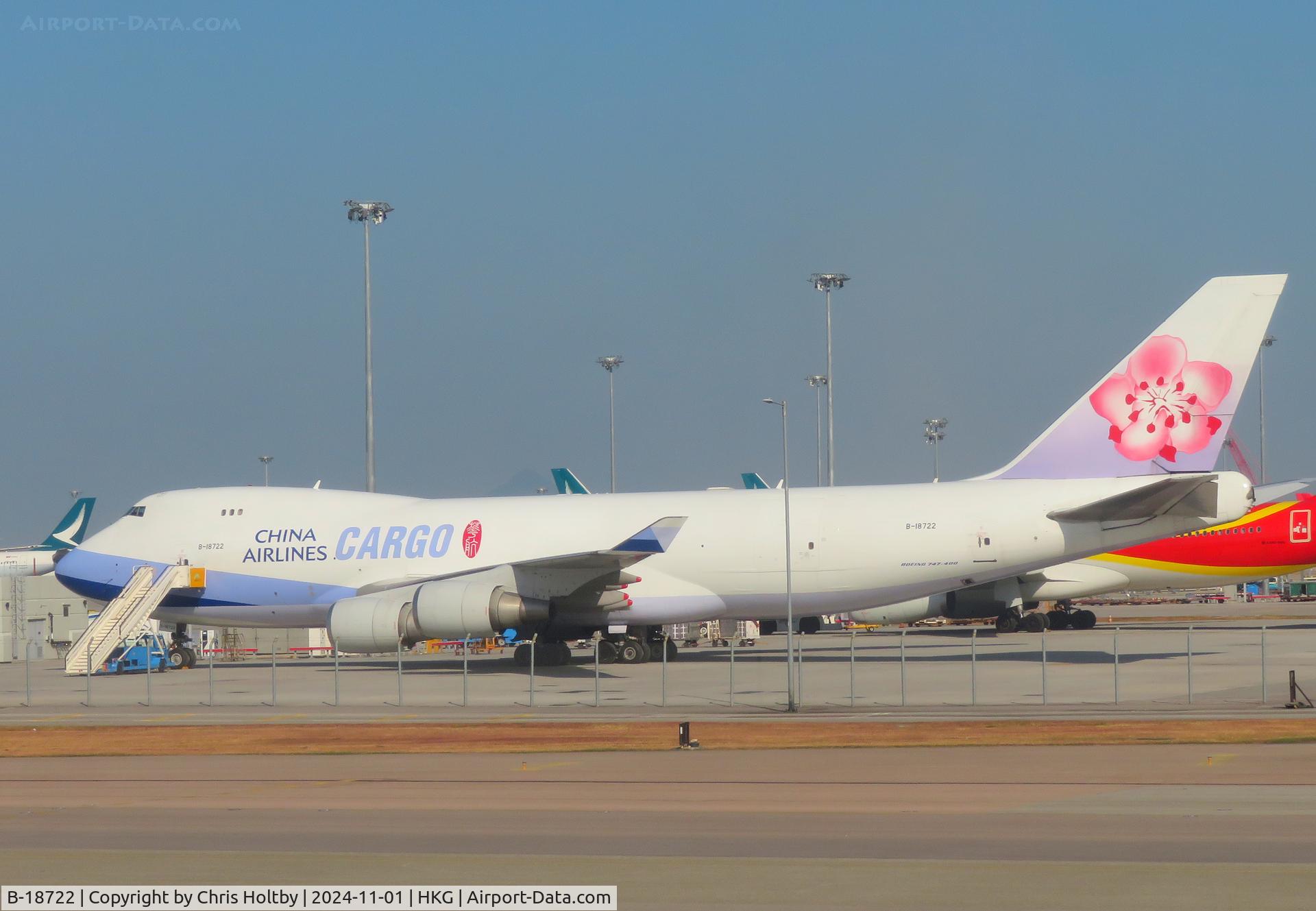 B-18722, 2006 Boeing 747-409F/SCD C/N 34265, Parked at Hong Kong International