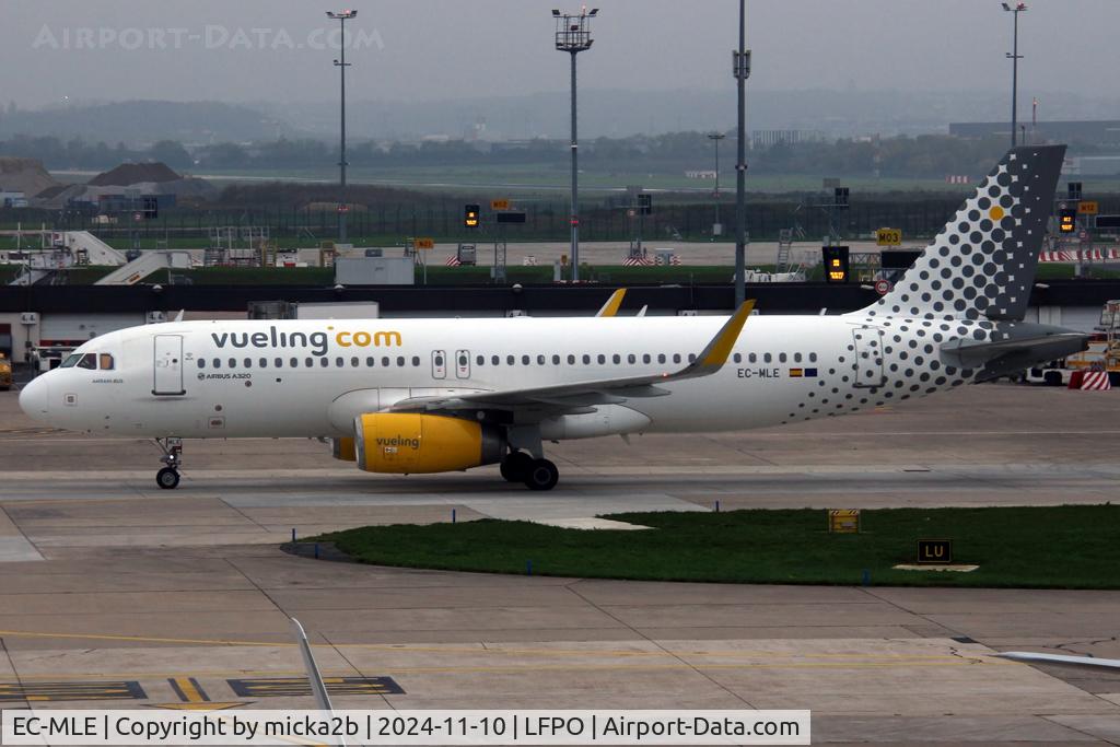 EC-MLE, 2016 Airbus A320-232 C/N 7109, Taxiing