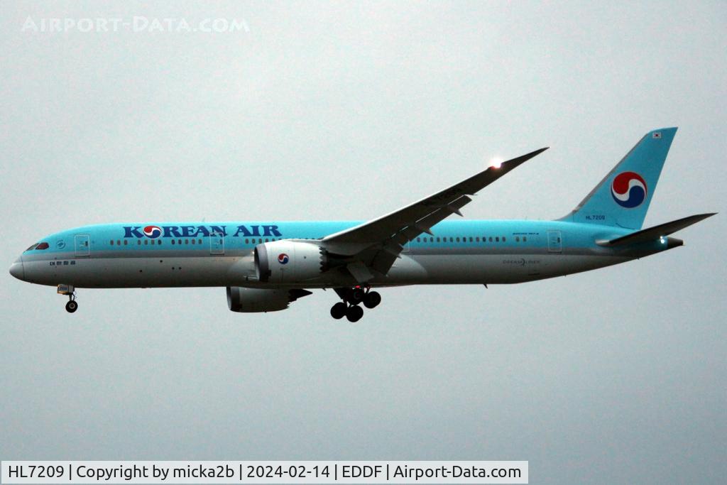 HL7209, 2018 Boeing 787-9 Dreamliner C/N 34818, Landing