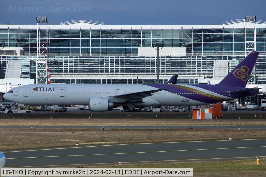 HS-TKO, 2013 Boeing 777-3AL/ER C/N 41524, Taxiing