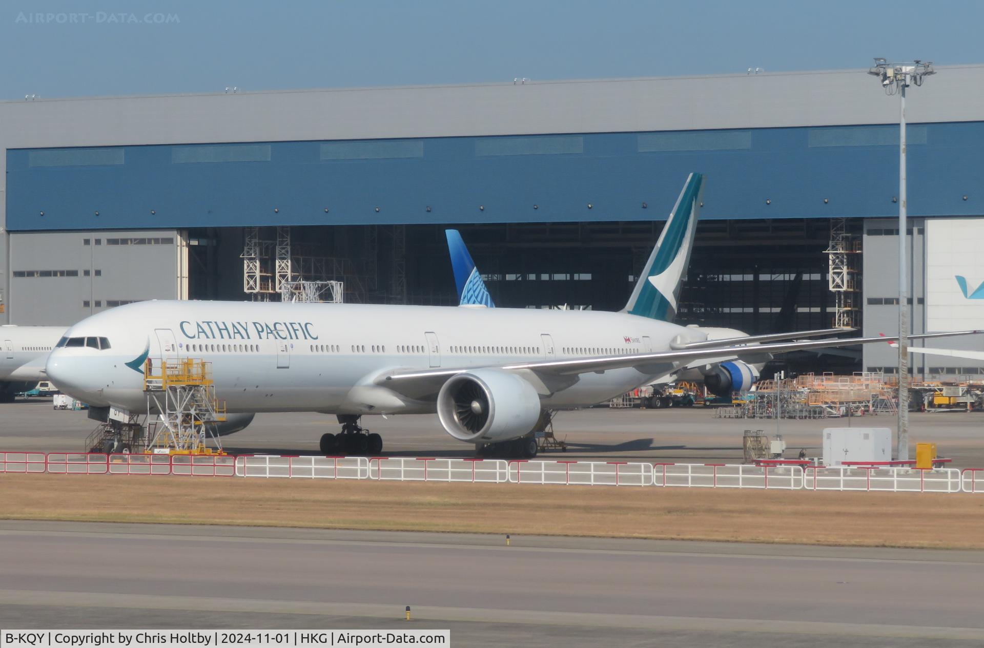 B-KQY, 2015 Boeing 777-367/ER C/N 41764, Parked at Hong Kong International