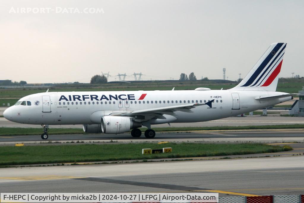 F-HEPC, 2010 Airbus A320-214 C/N 4267, Taxiing, new livery