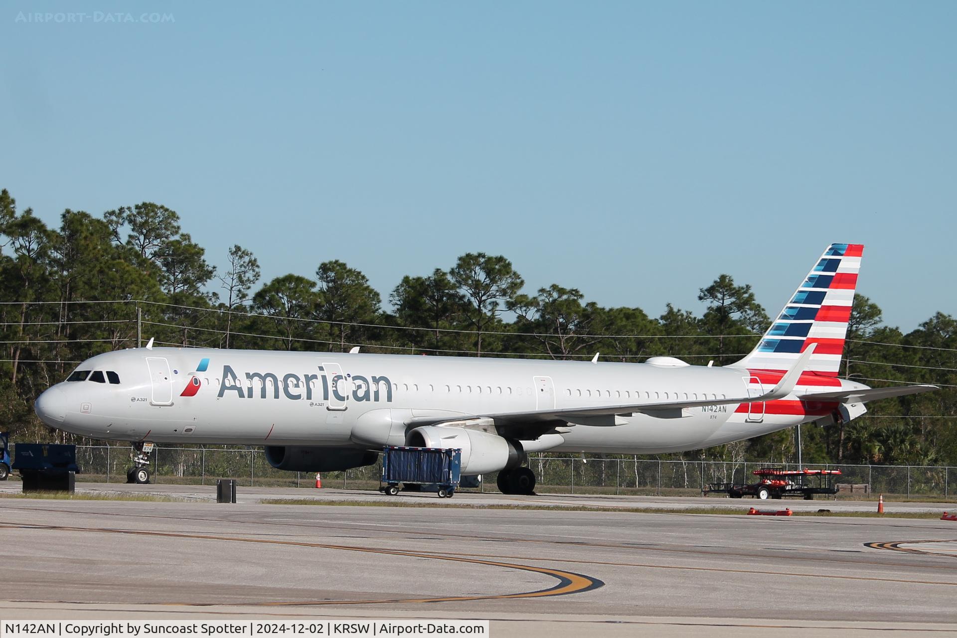 N142AN, 2015 Airbus A321-231 C/N 6711, American A321 parked at Southwest Florida International Airport