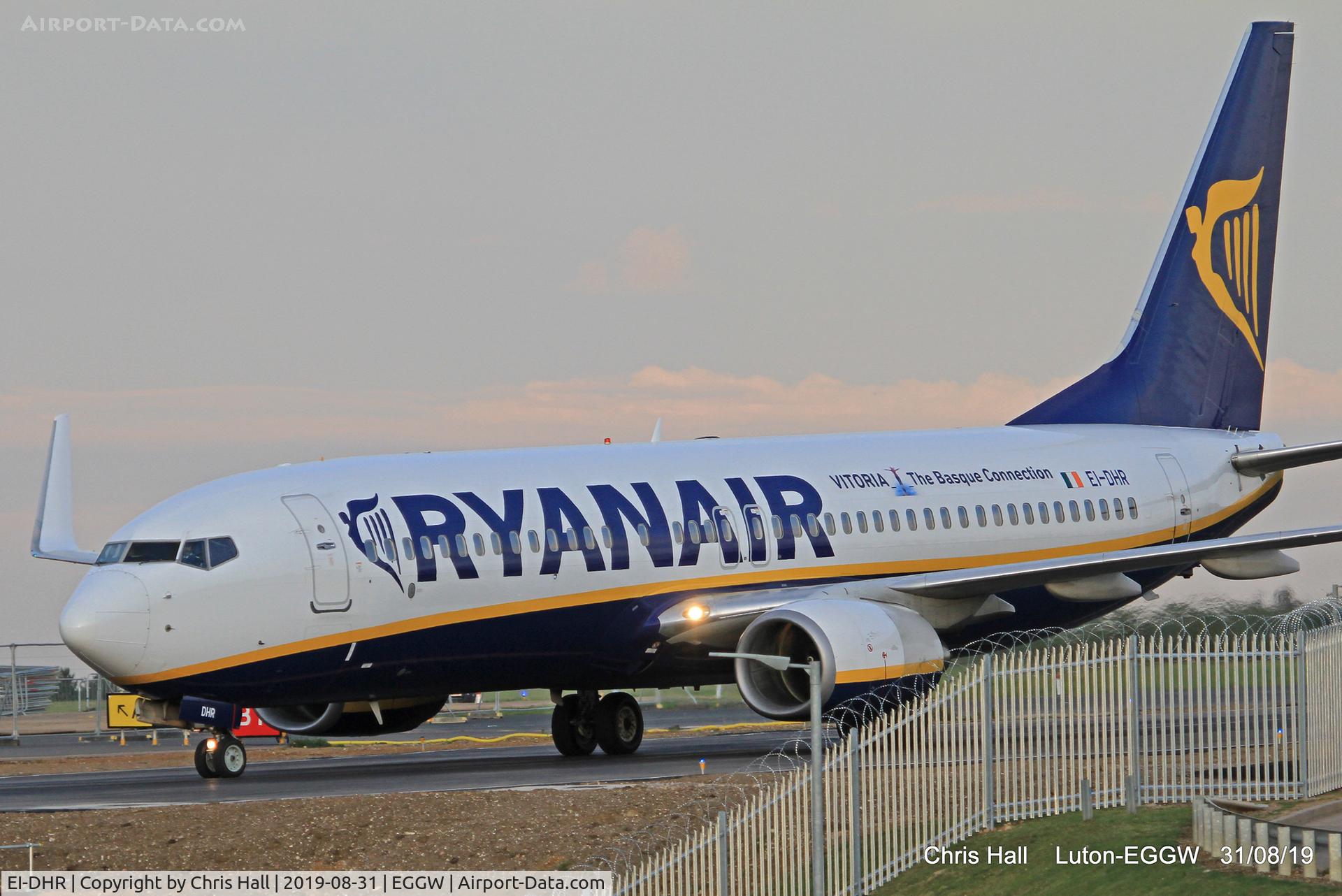 EI-DHR, 2005 Boeing 737-8AS C/N 33822, Luton