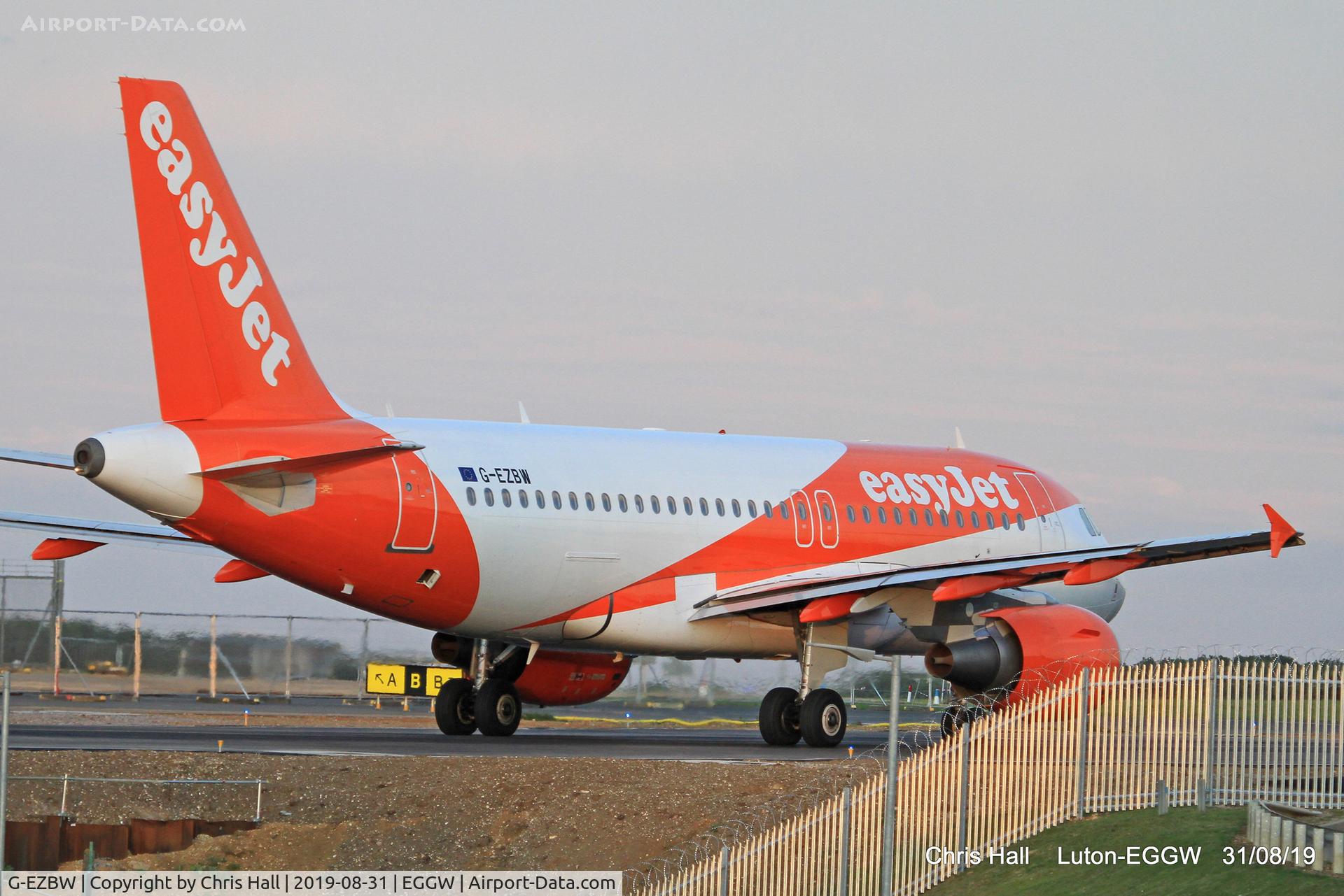 G-EZBW, 2007 Airbus A319-111 C/N 3134, Luton
