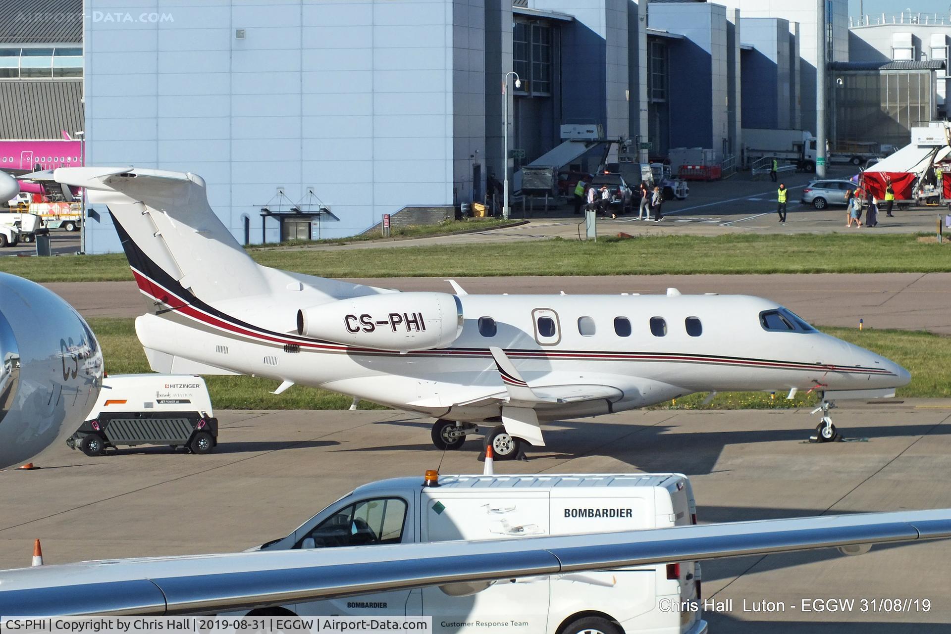 CS-PHI, 2016 Embraer EMB-505 Phenom 300 C/N 50500332, Luton