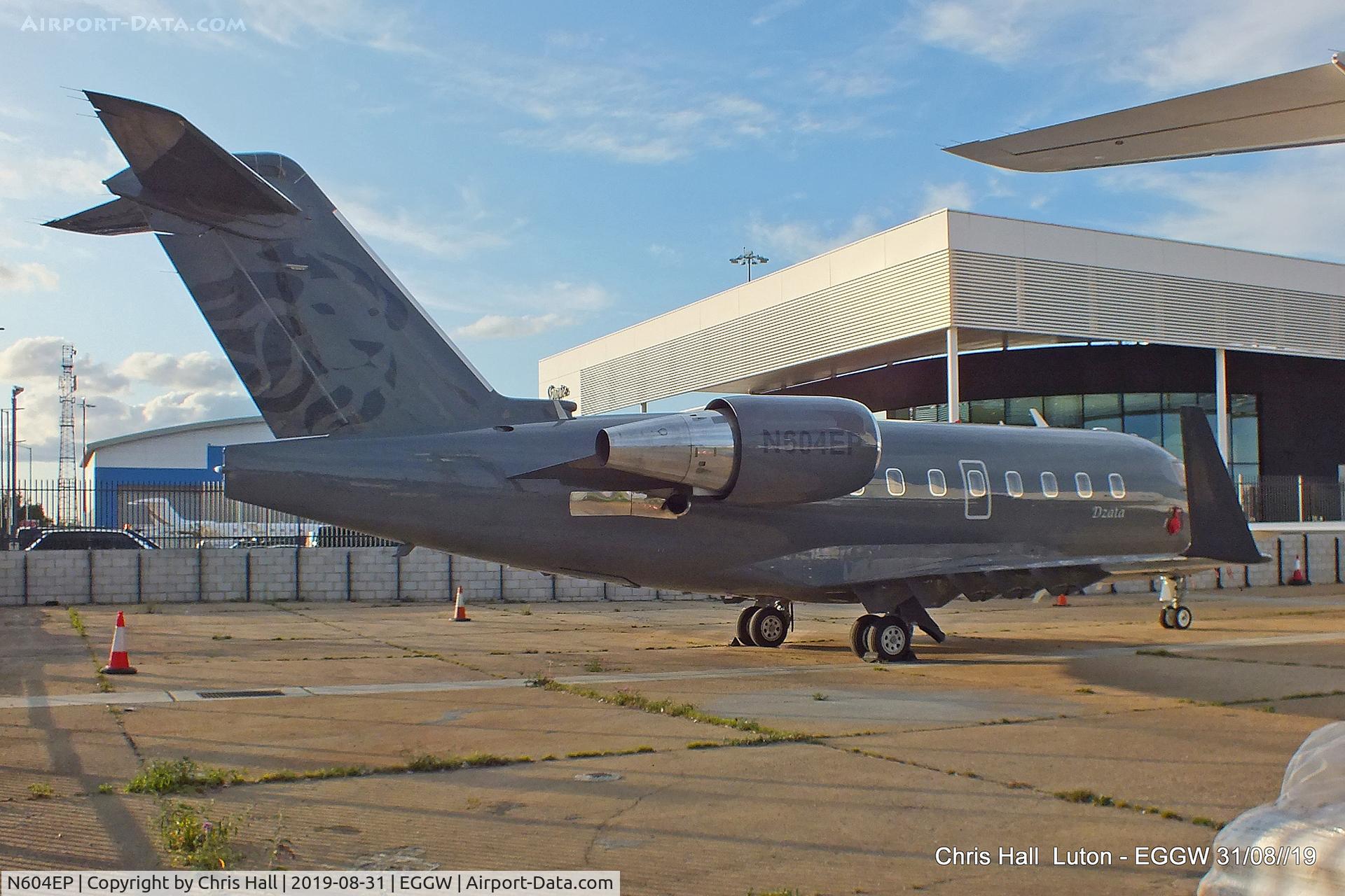 N604EP, 2000 Bombardier Challenger 604 (CL-600-2B16) C/N 5462, Luton