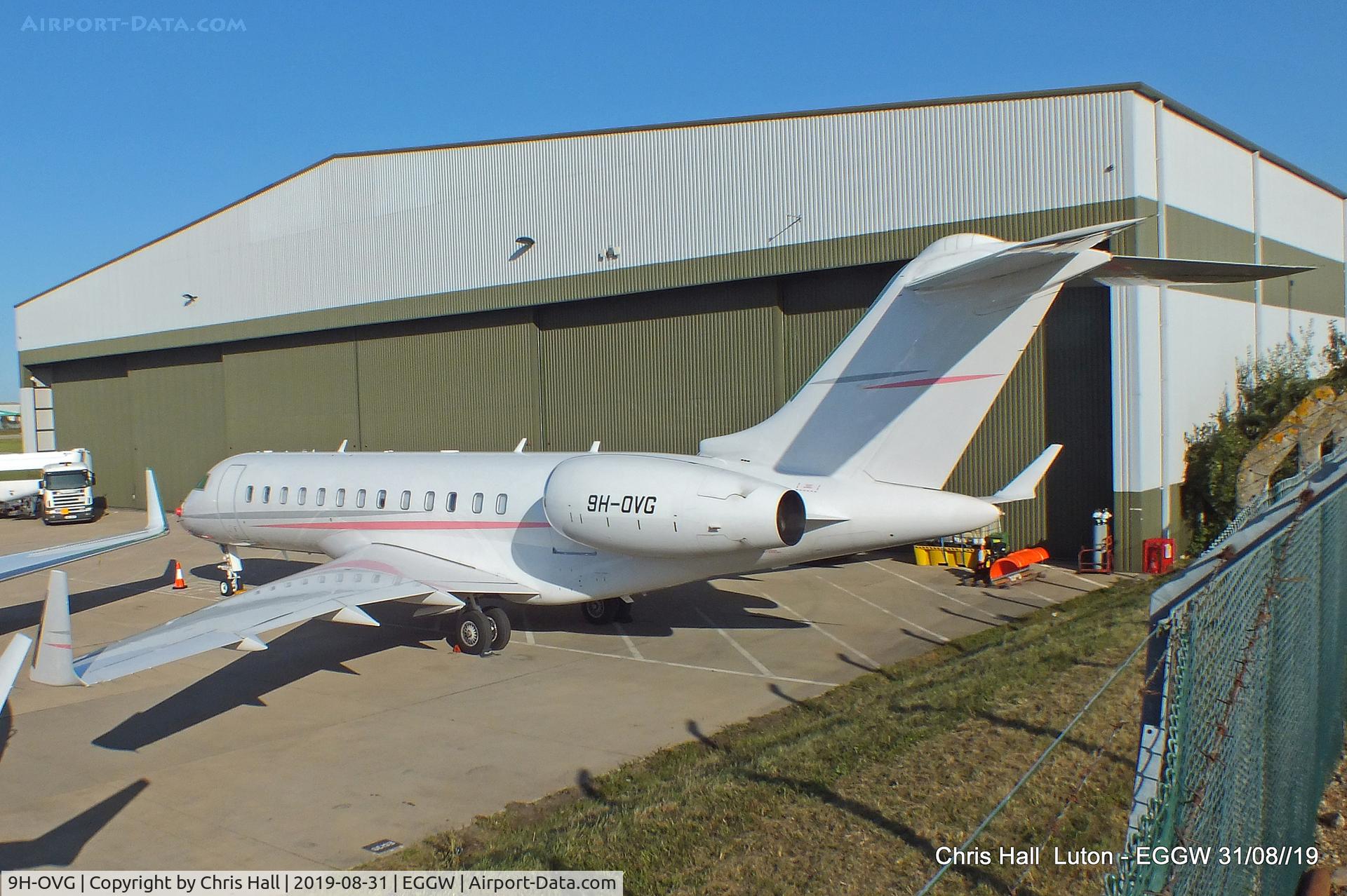 9H-OVG, 2014 Bombardier BD-700-1A10 Global 6000 C/N 9622, Luton