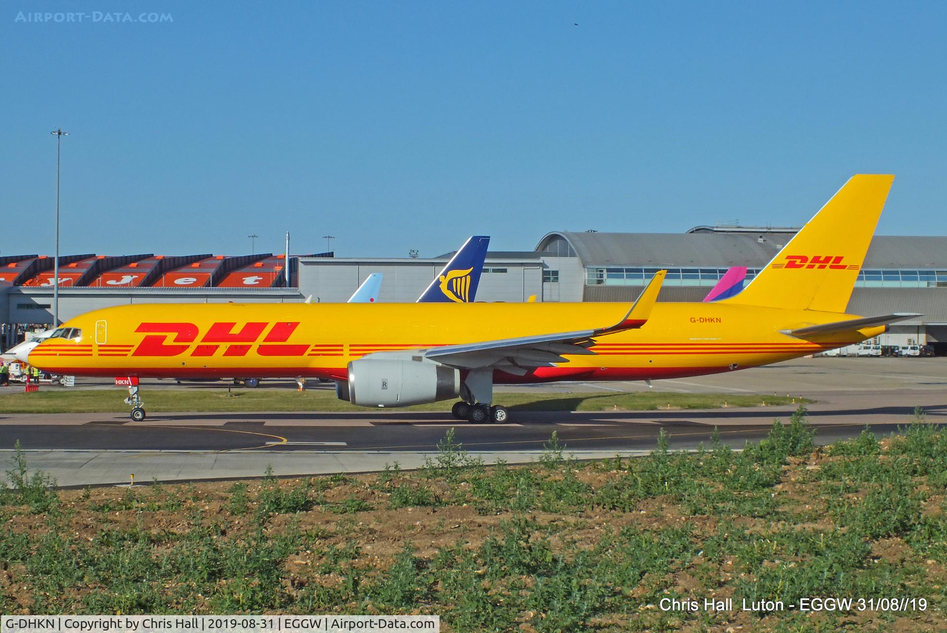 G-DHKN, 2002 Boeing 757-223 C/N 31308, Luton