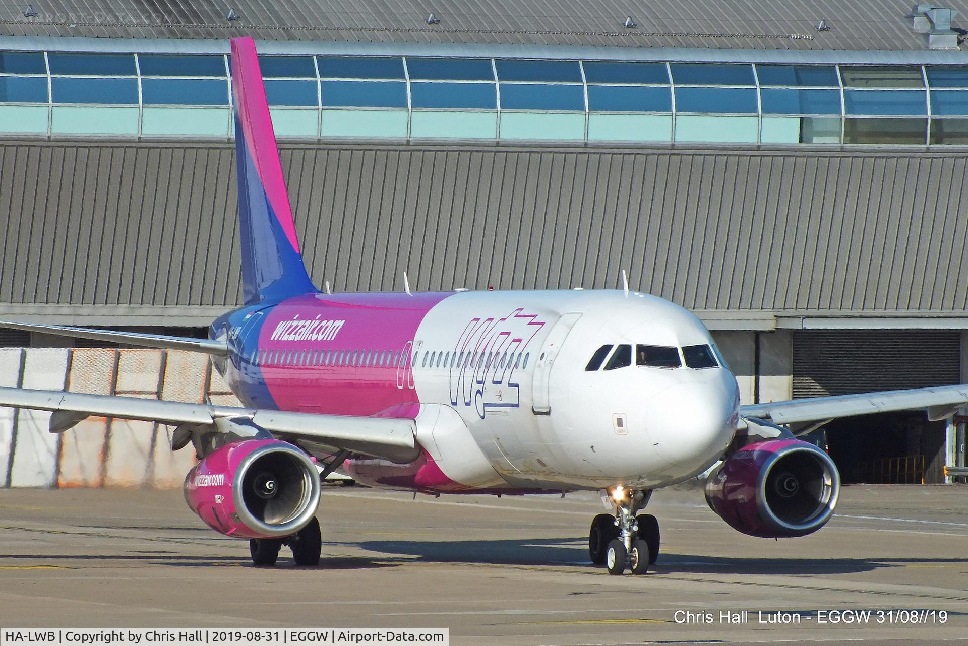 HA-LWB, 2010 Airbus A320-232 C/N 4246, Luton