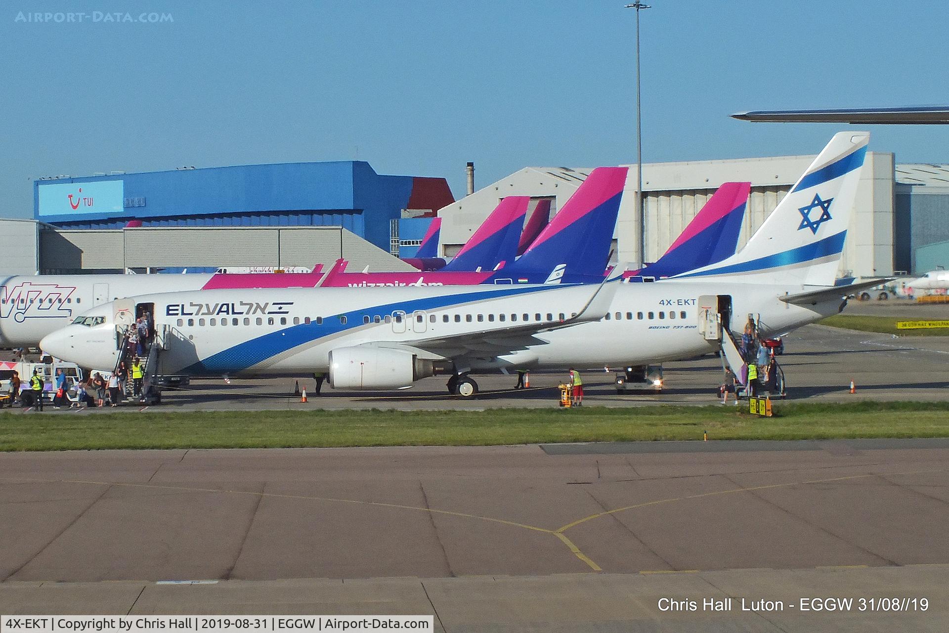 4X-EKT, 2006 Boeing 737-8BK C/N 33030, Luton