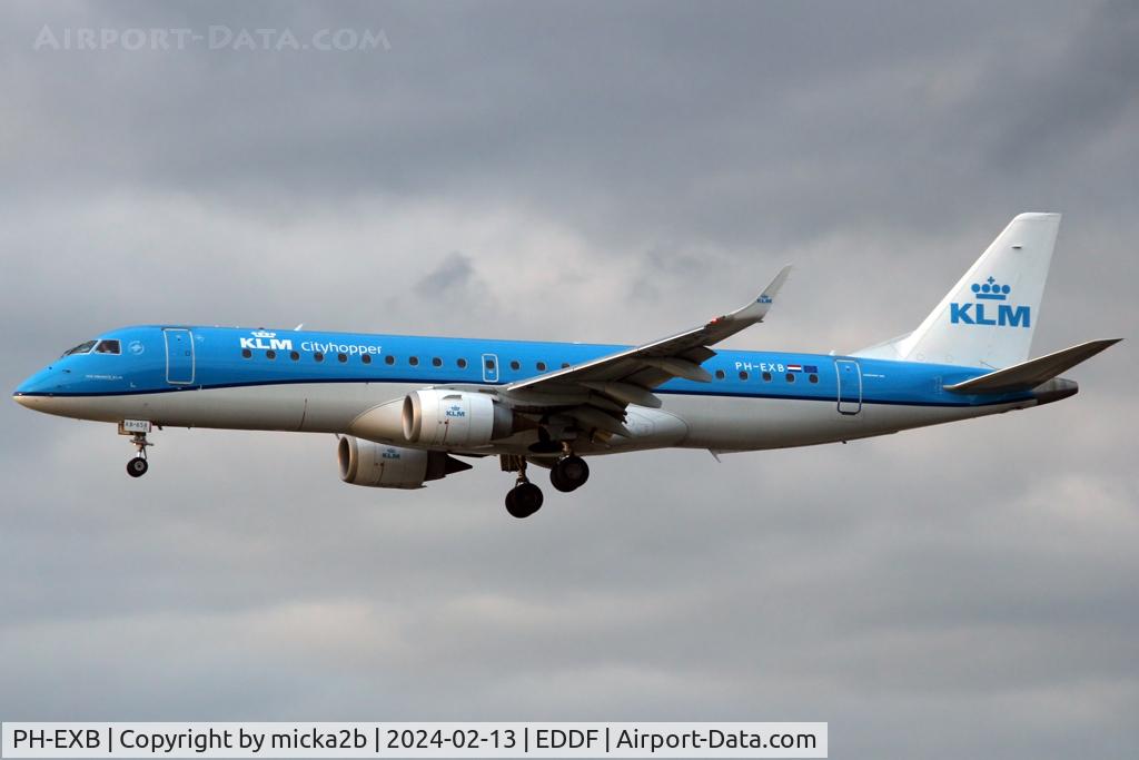 PH-EXB, 2014 Embraer 190STD (ERJ-190-100) C/N 19000658, Landing