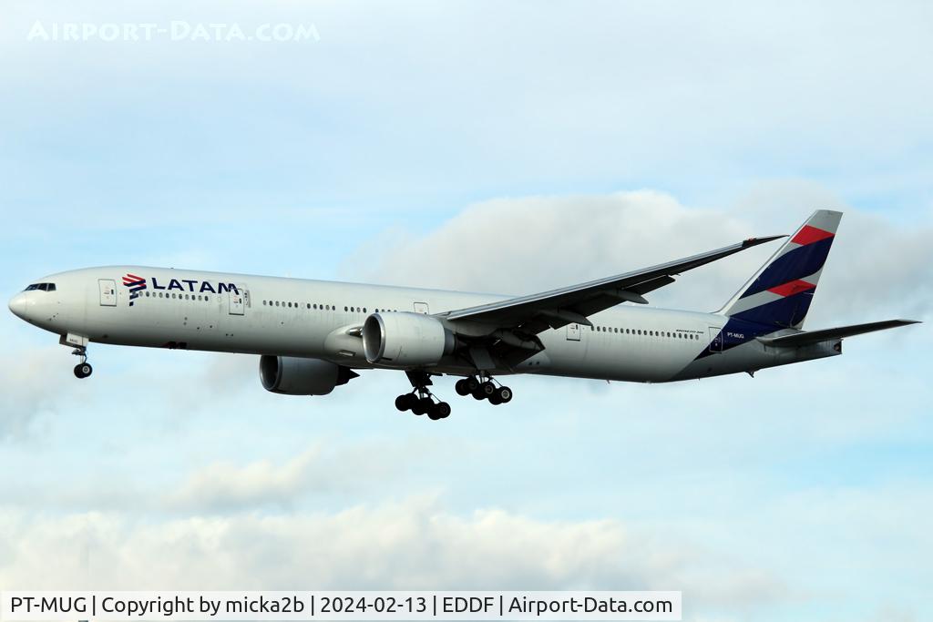 PT-MUG, 2012 Boeing 777-32W/ER C/N 38888, Landing