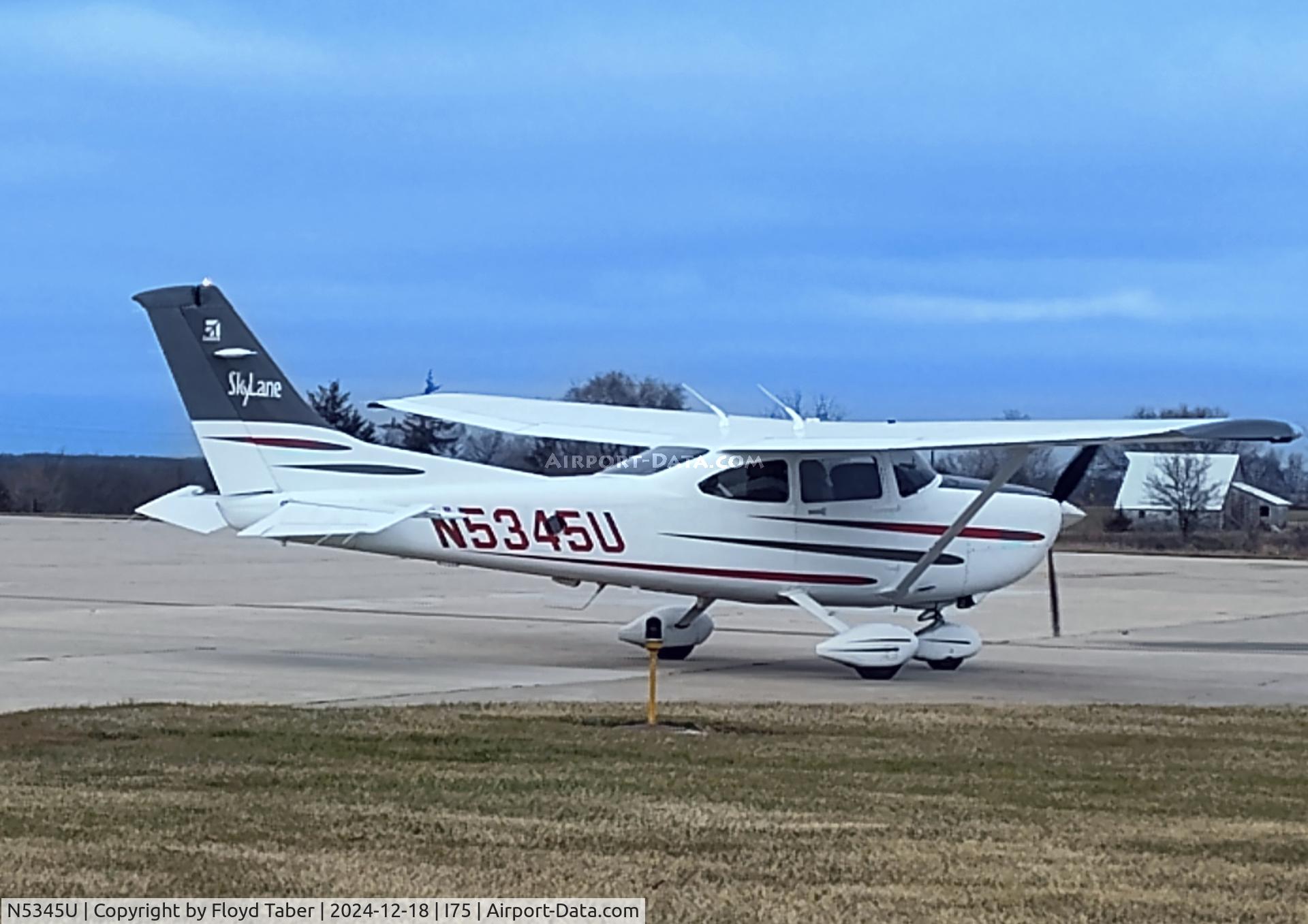 N5345U, 2003 Cessna 182T Skylane C/N 18281210, Back out on Pipeline Patrol
